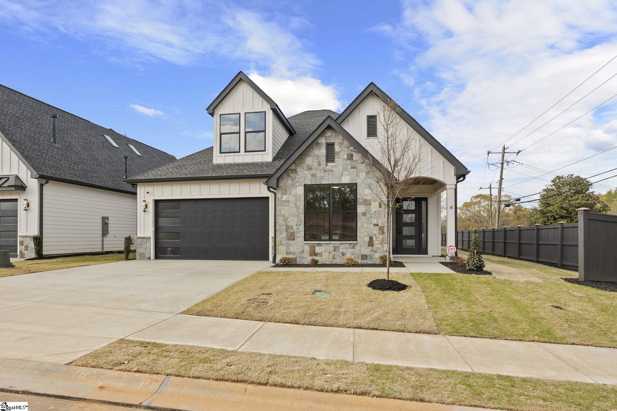 4 Adrian Way — photo