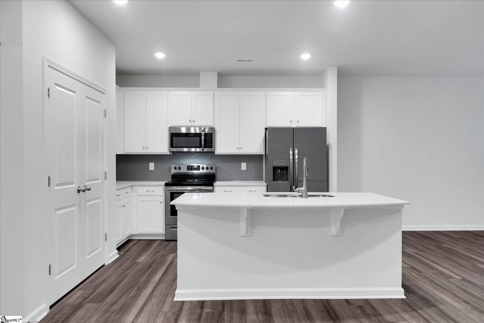 290 E Compass Way, Easley, SC 29640 — photo 3