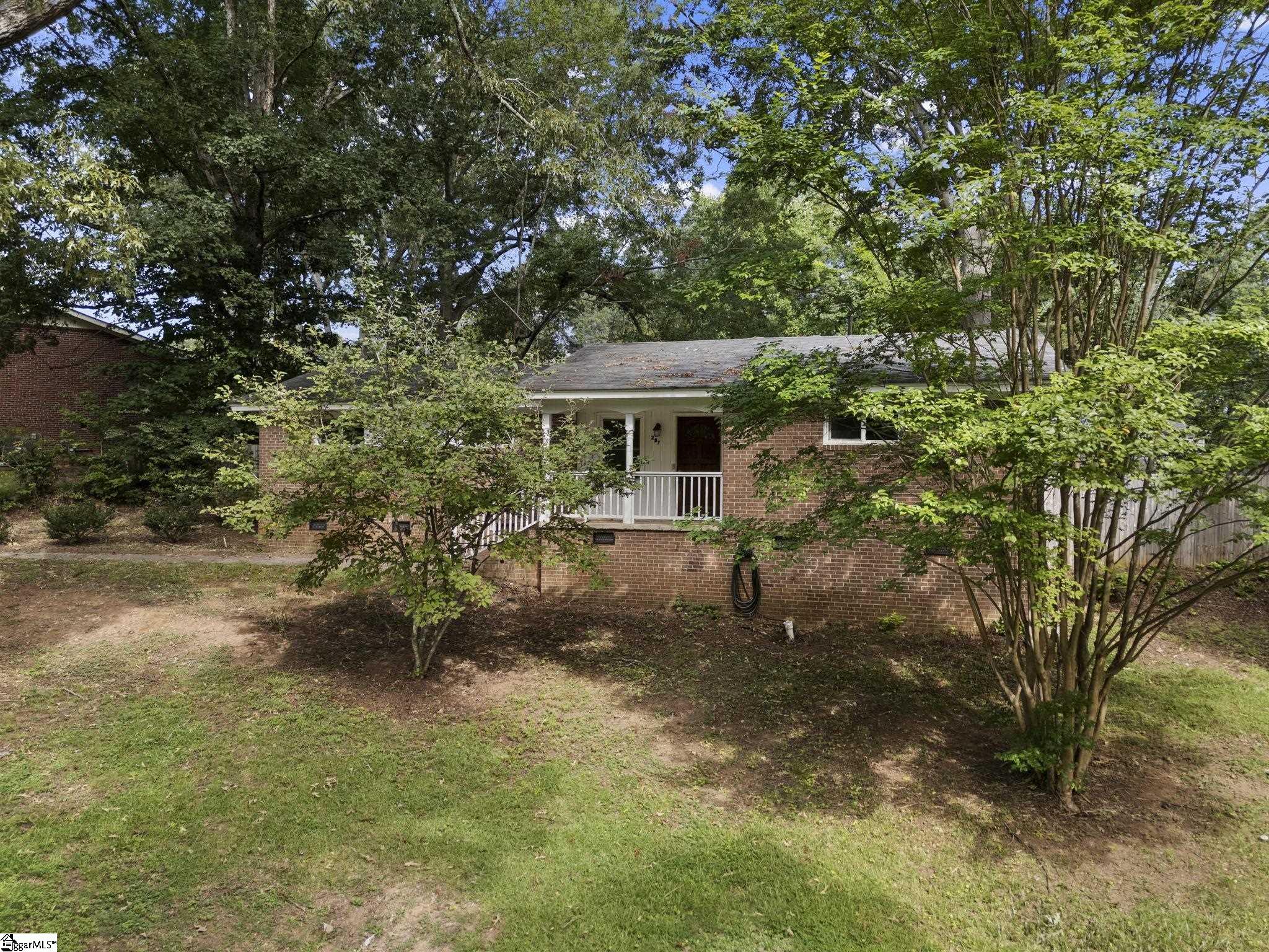 207 Seminole Drive — photo