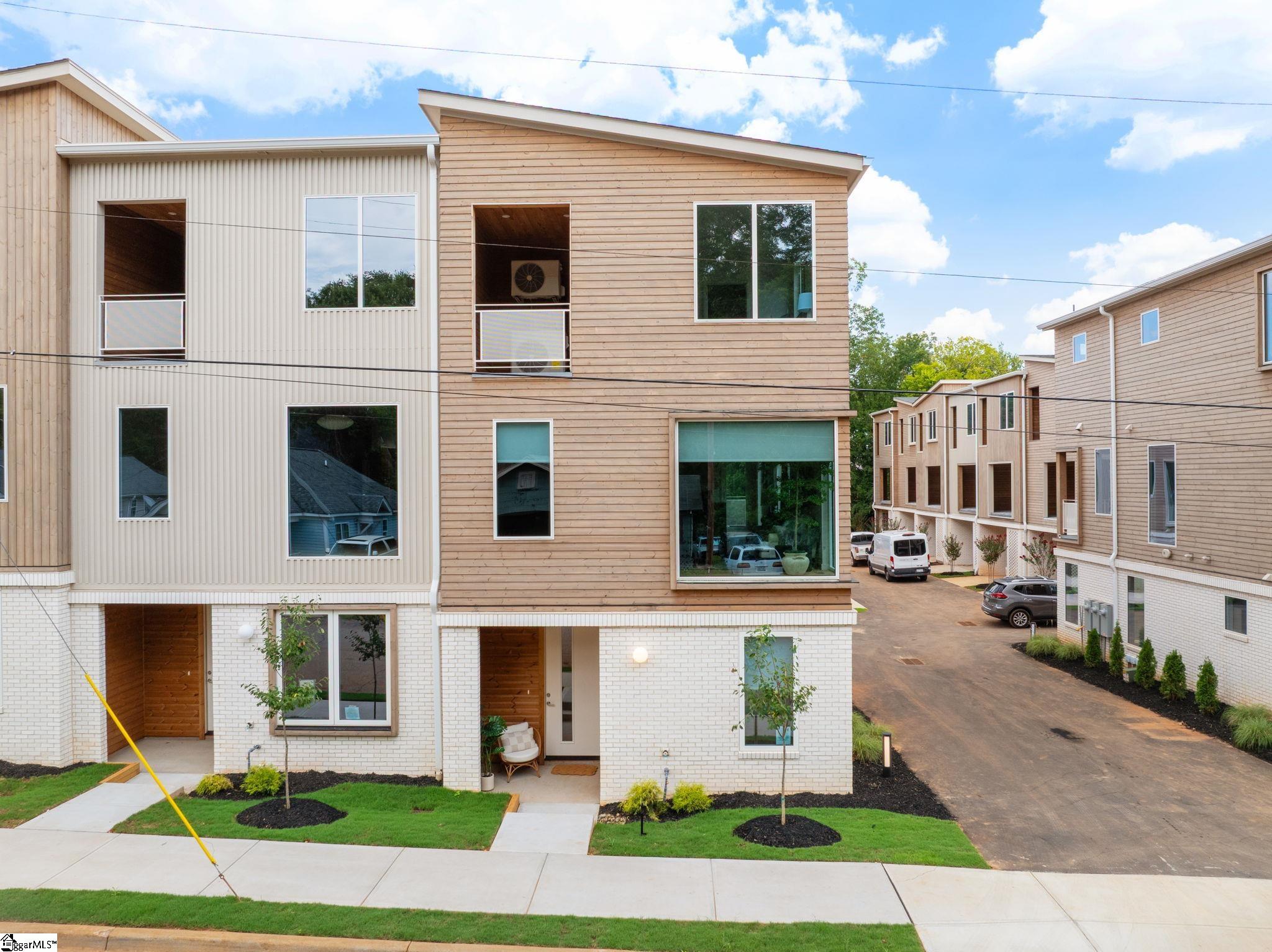 115 S Leach Street — photo