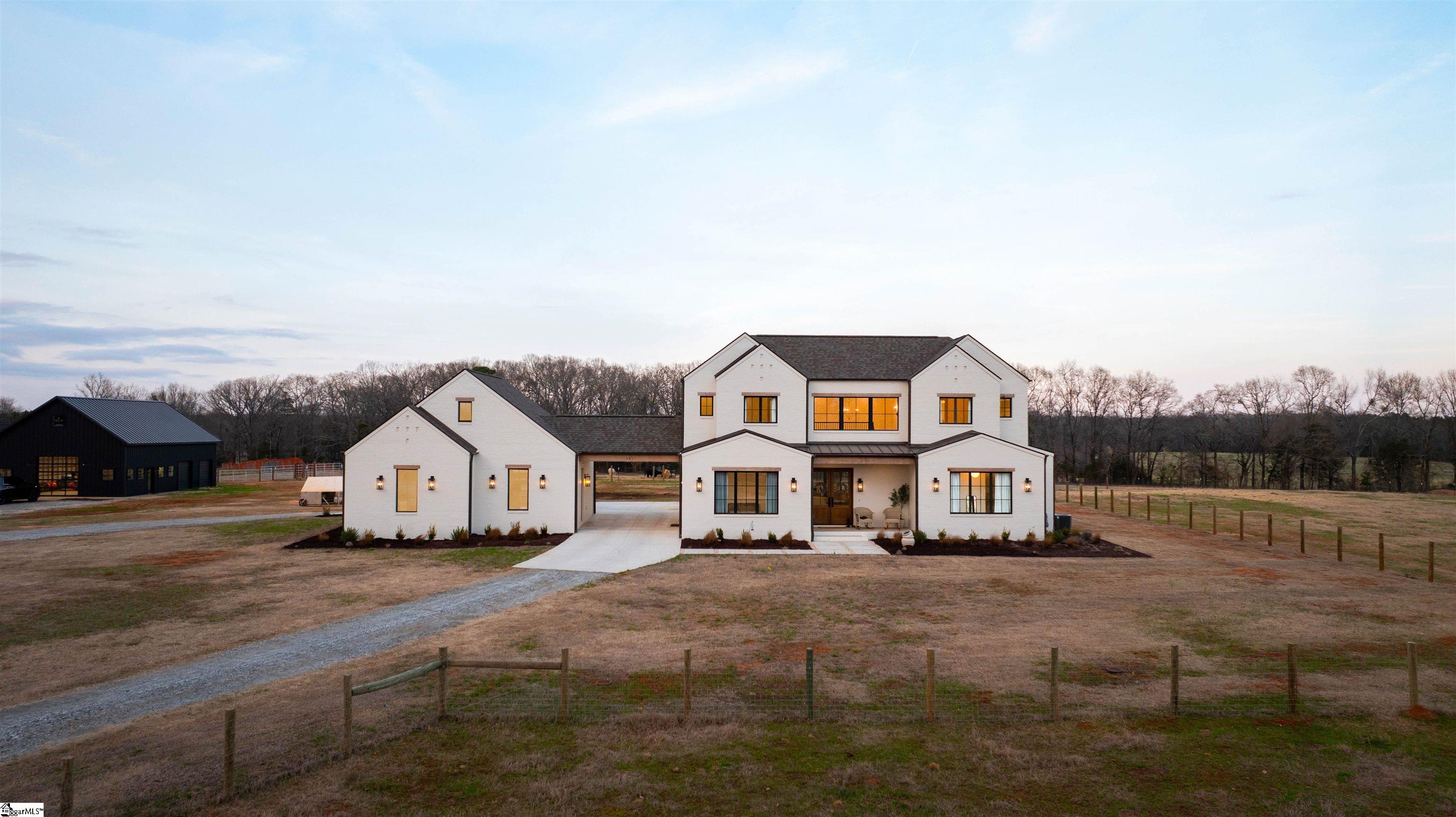 2811 Lebanon Road — photo