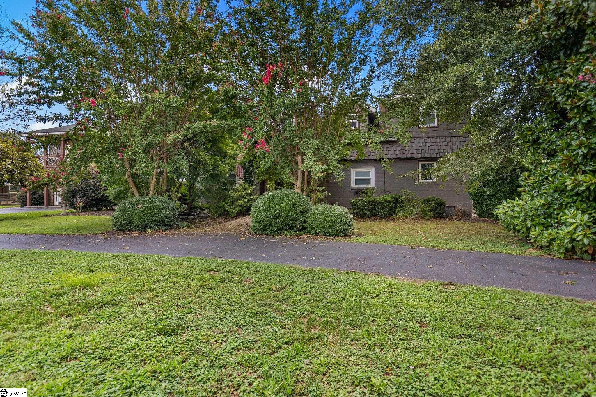 102 Harts Lane — photo