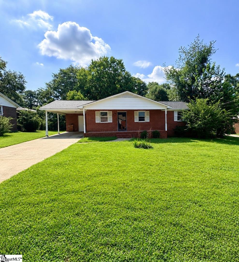 206 Uneeda Drive — photo