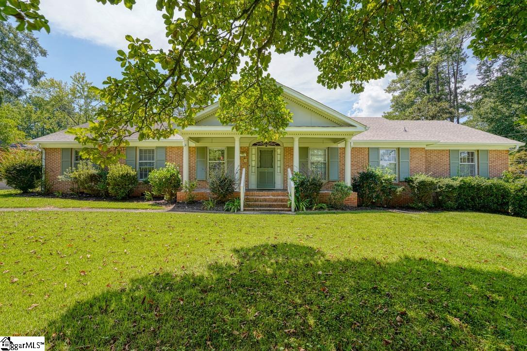 103 Pinetree Circle — photo
