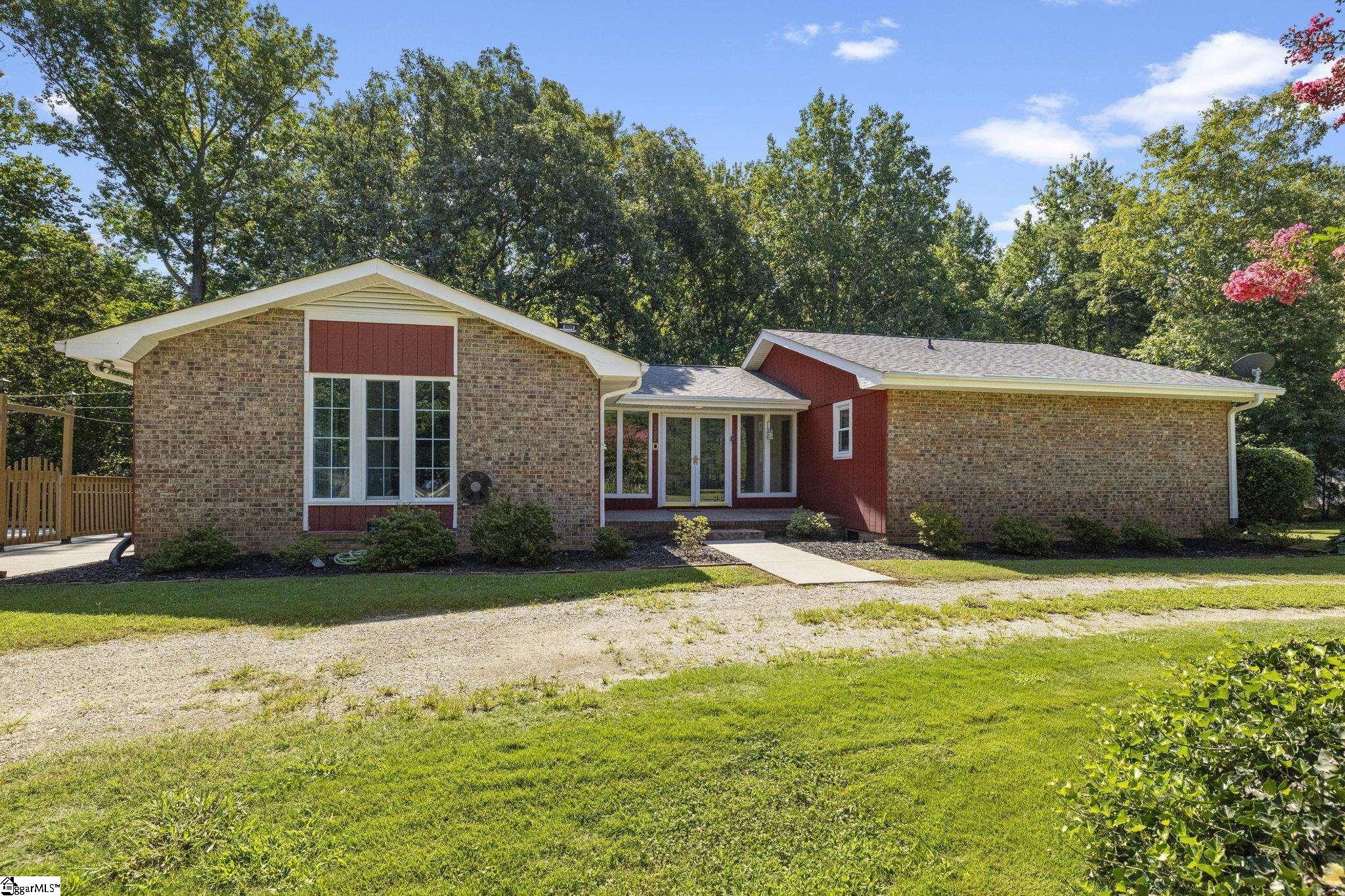 195 Pine Trace — photo