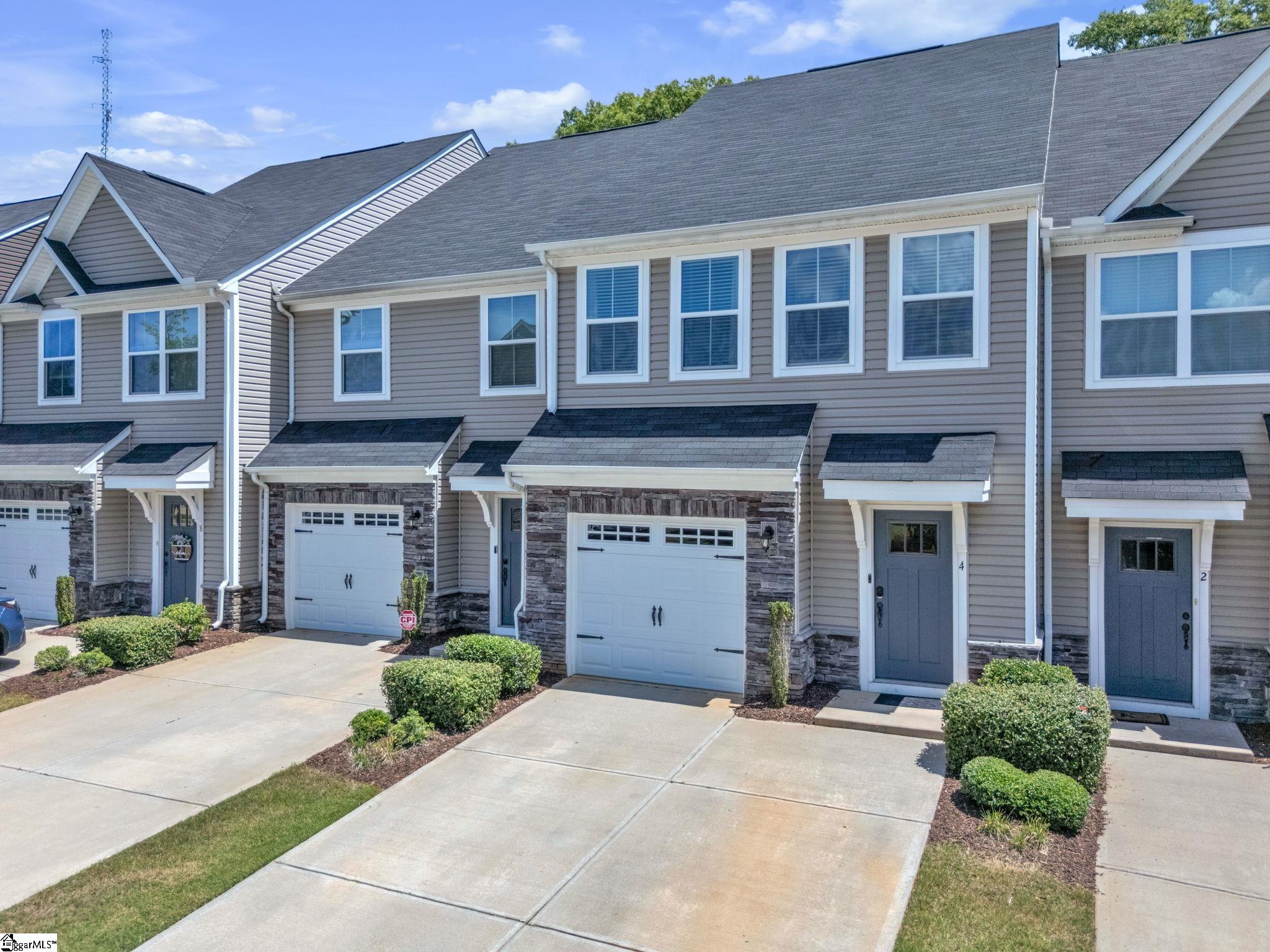 4 Willomere Way — photo
