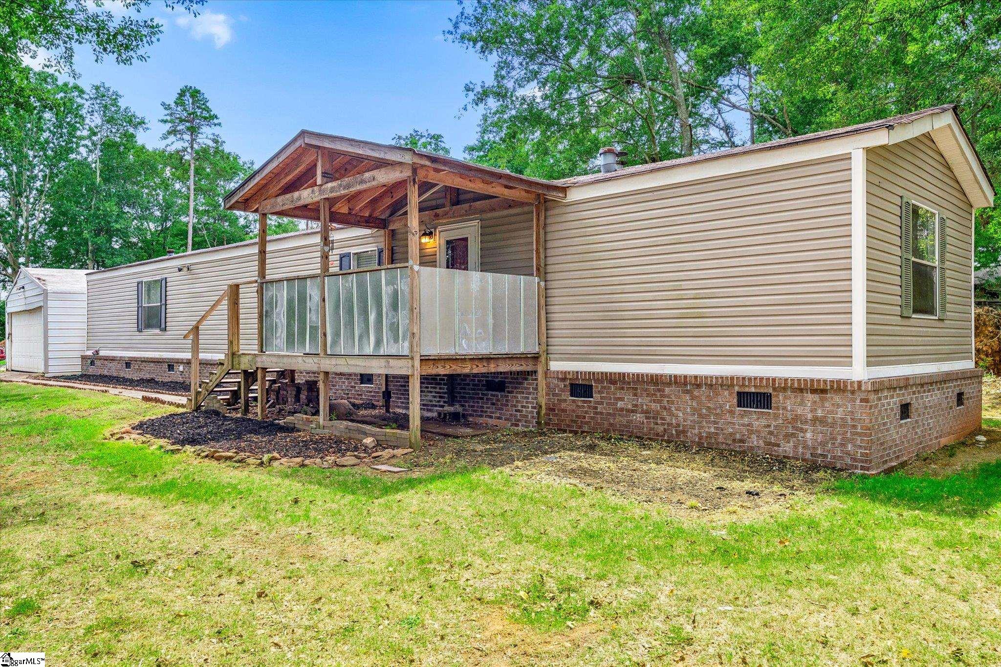 210 Elaine Drive — photo