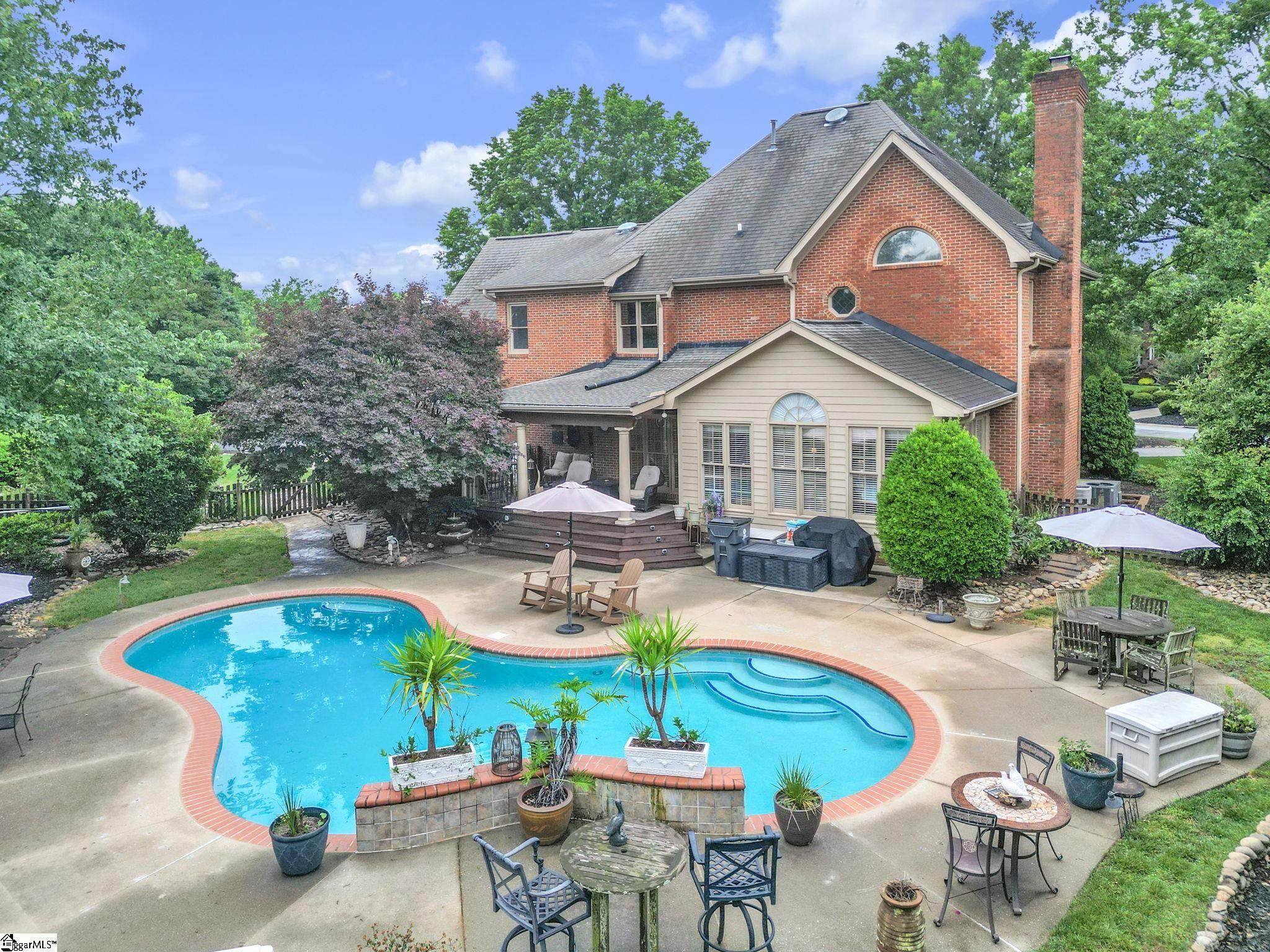 1 Squires Meadow Court — photo