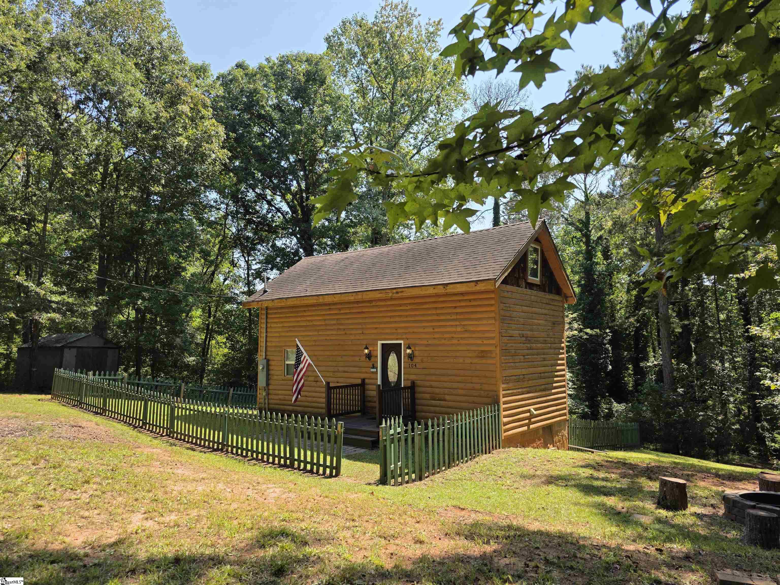 104 Lands End Drive — photo