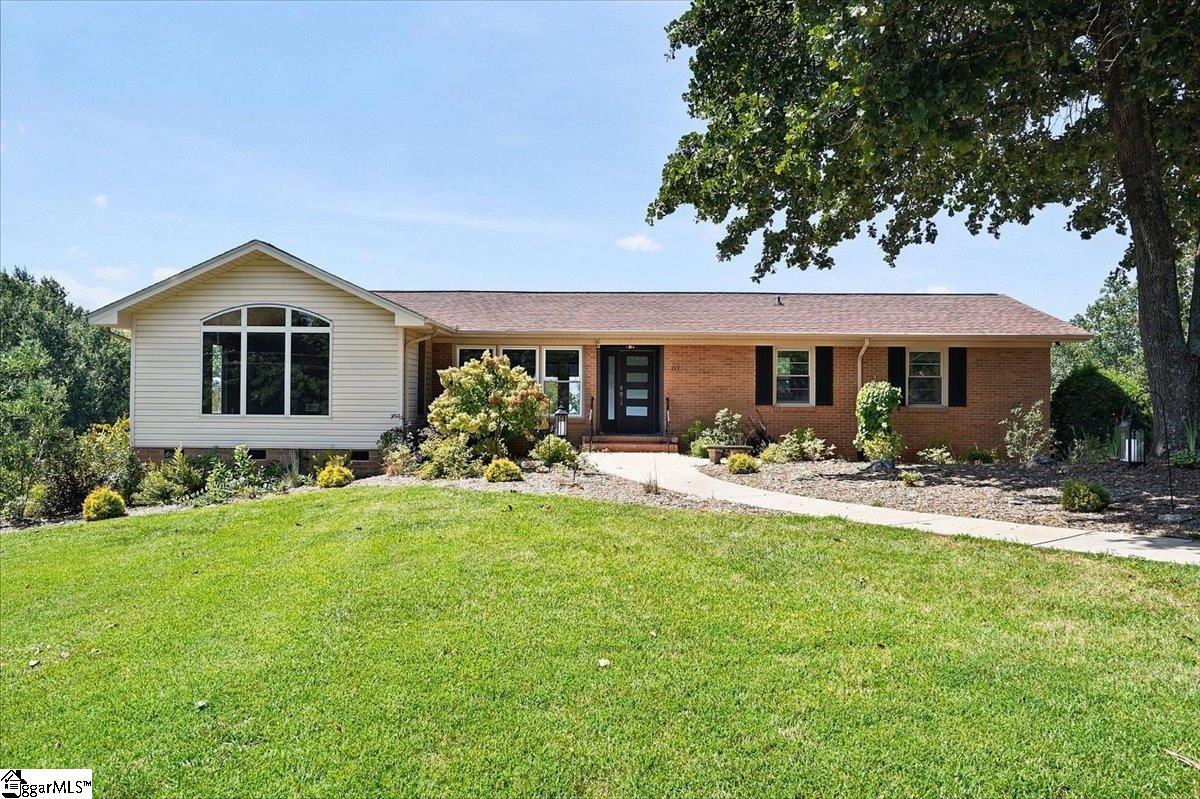 219 Fairview Drive — photo