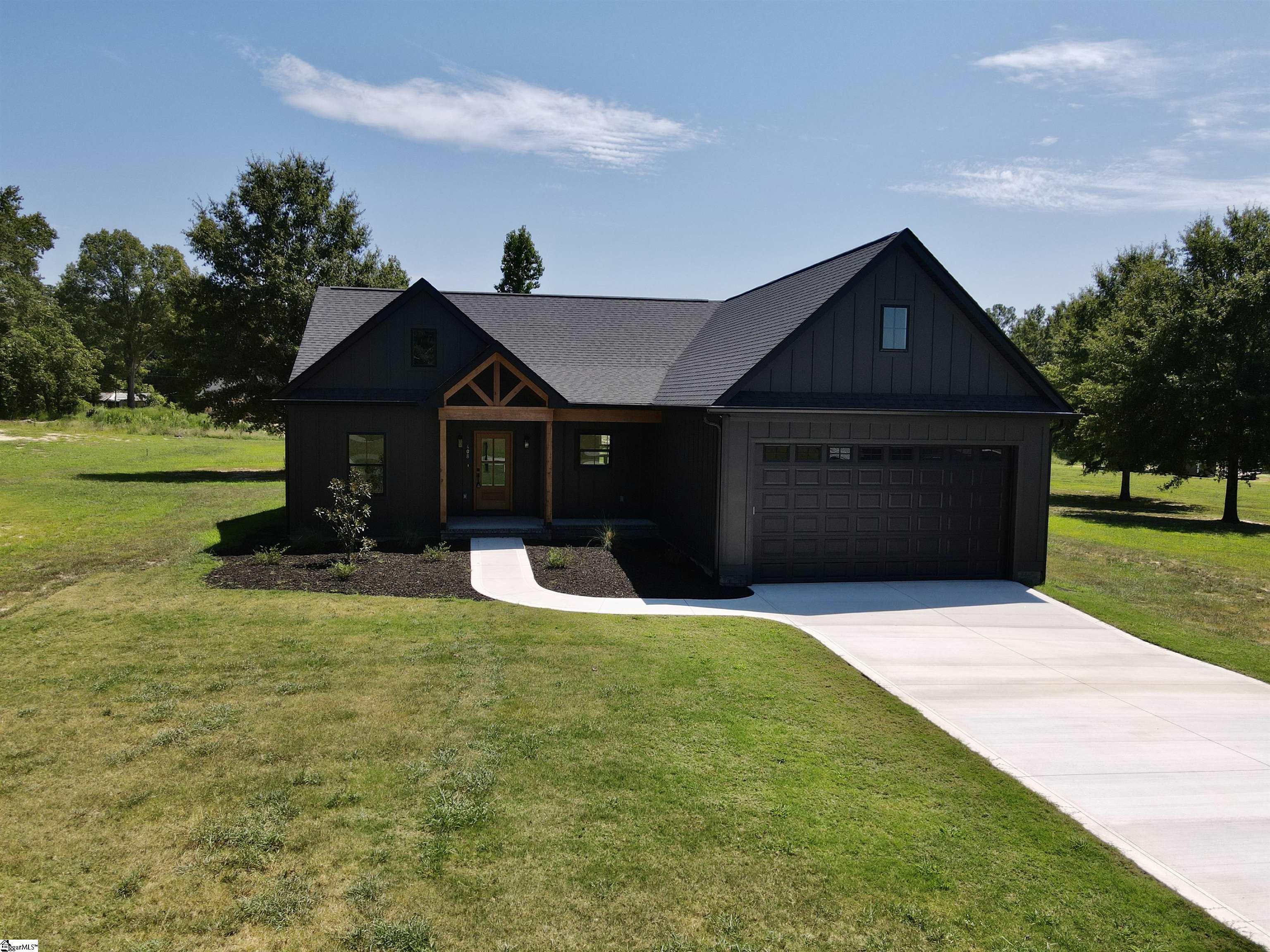 408 Edgewood Drive — photo
