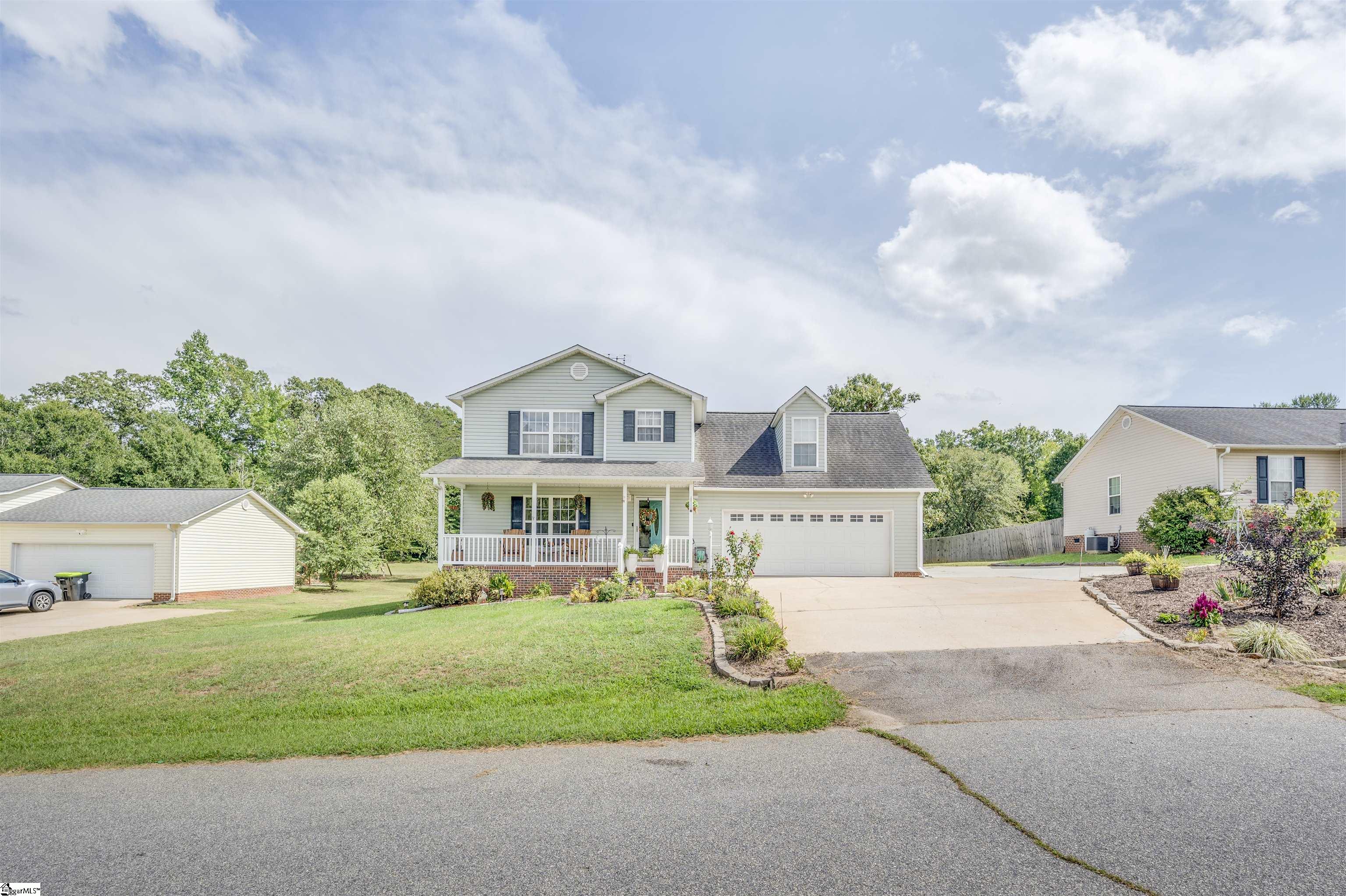 202 Shady Pines Way — photo