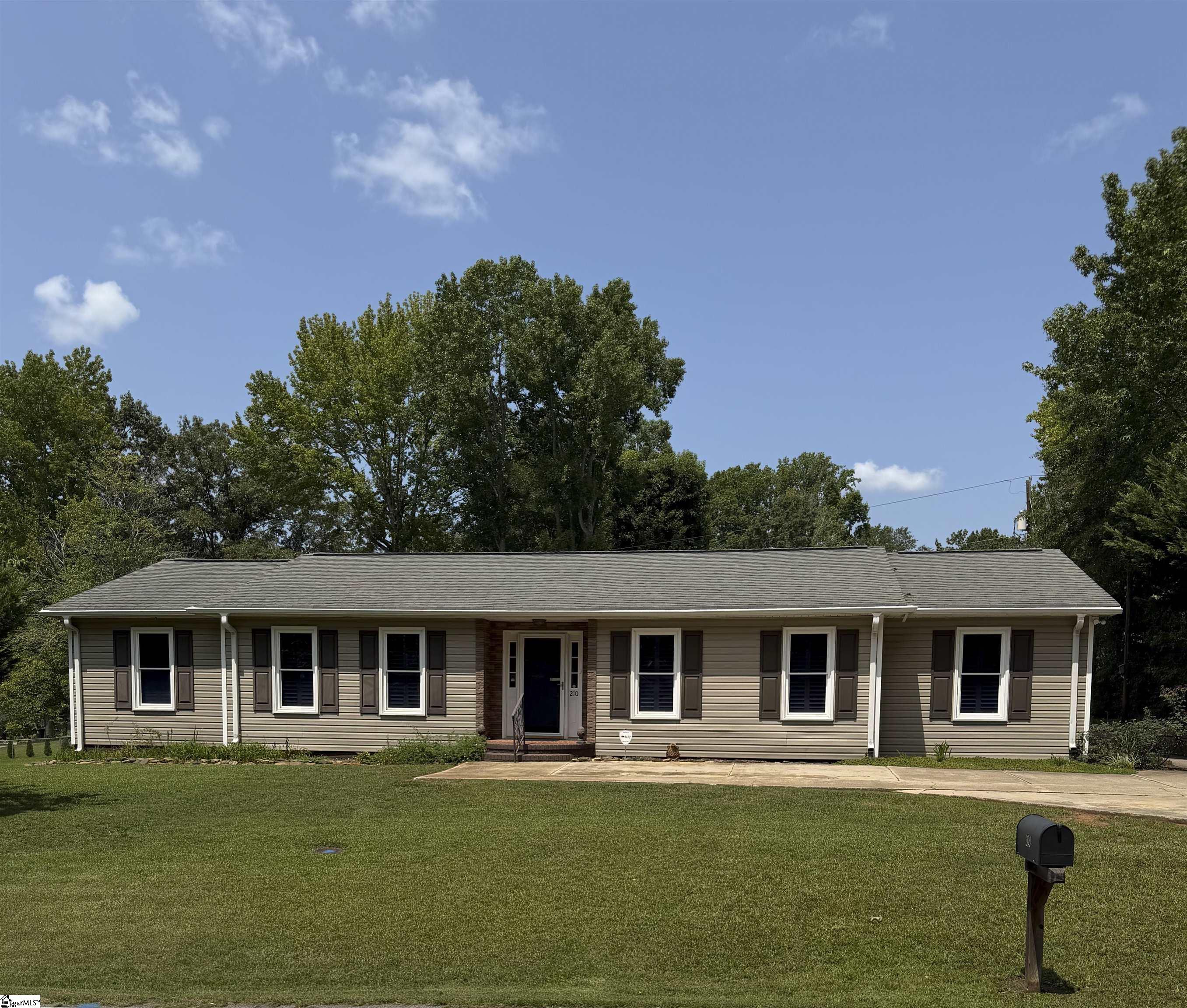 210 Tanner Road — photo