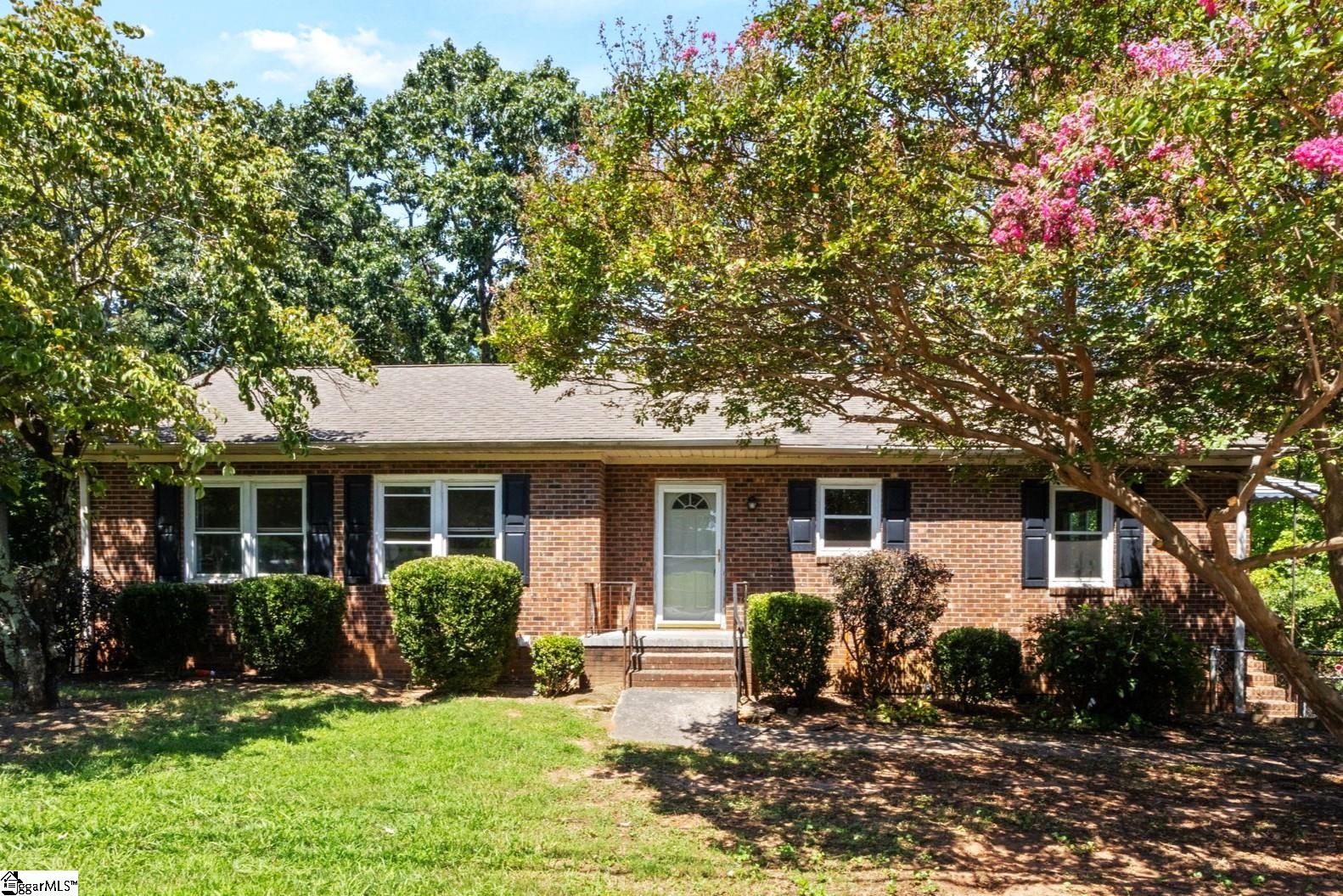 706 W Lee Road — photo