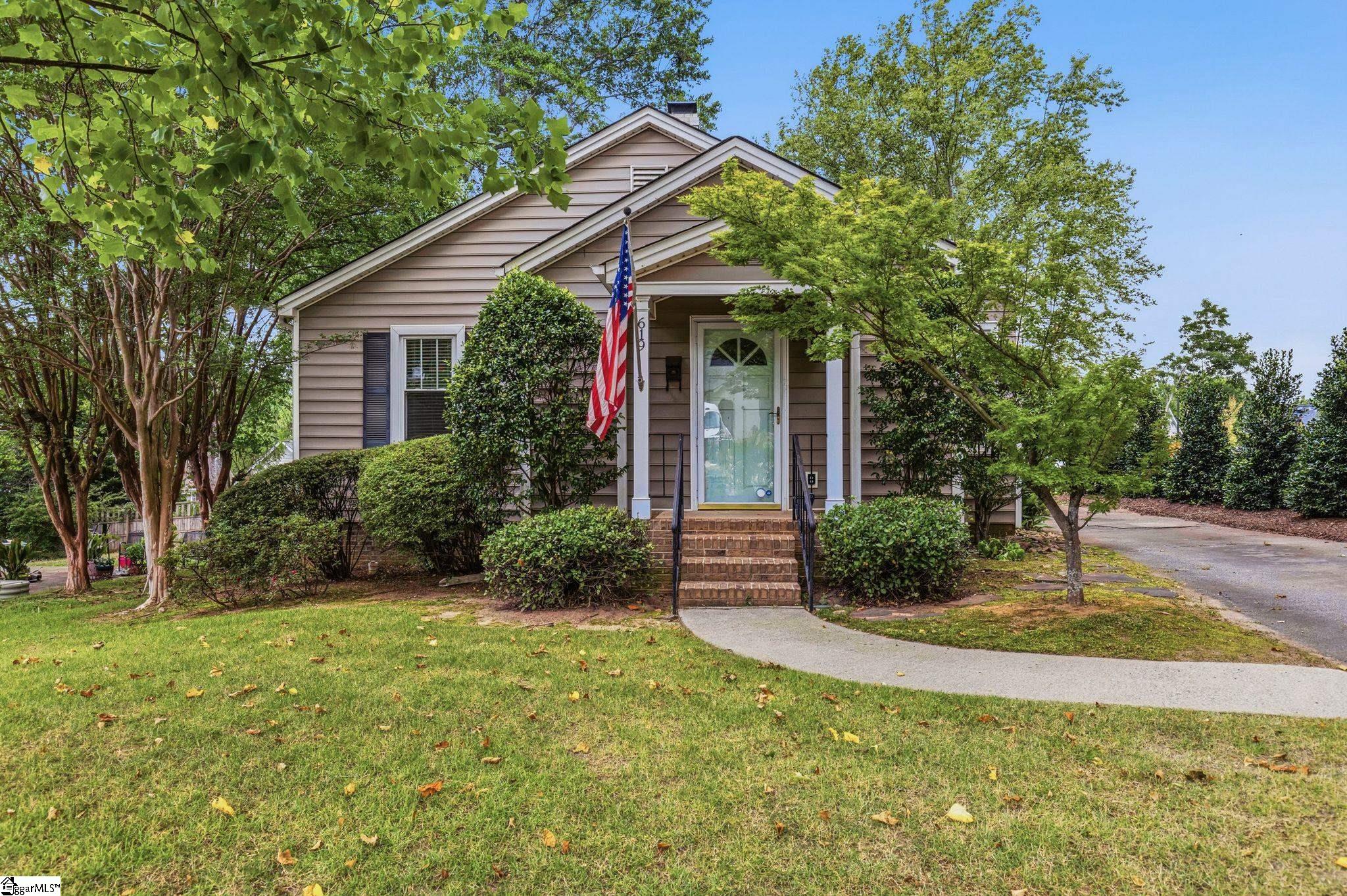 619 Summit Drive — photo