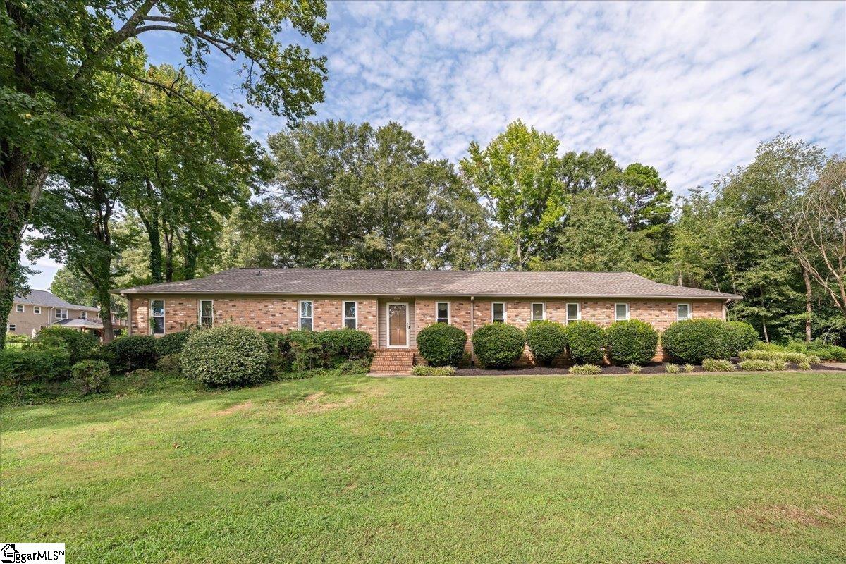 103 Hollymont Court — photo
