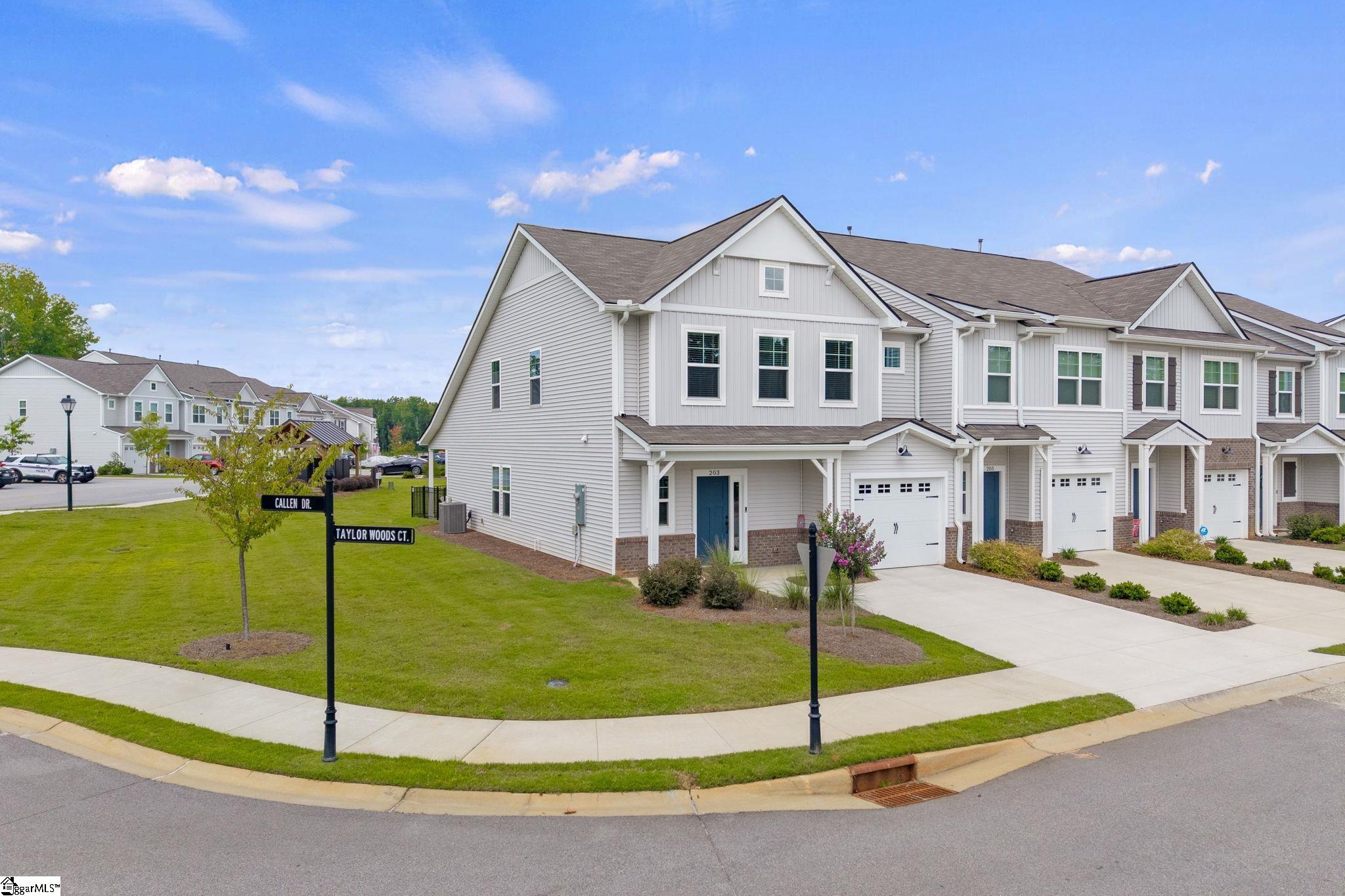 203 Taylor Woods Court — photo