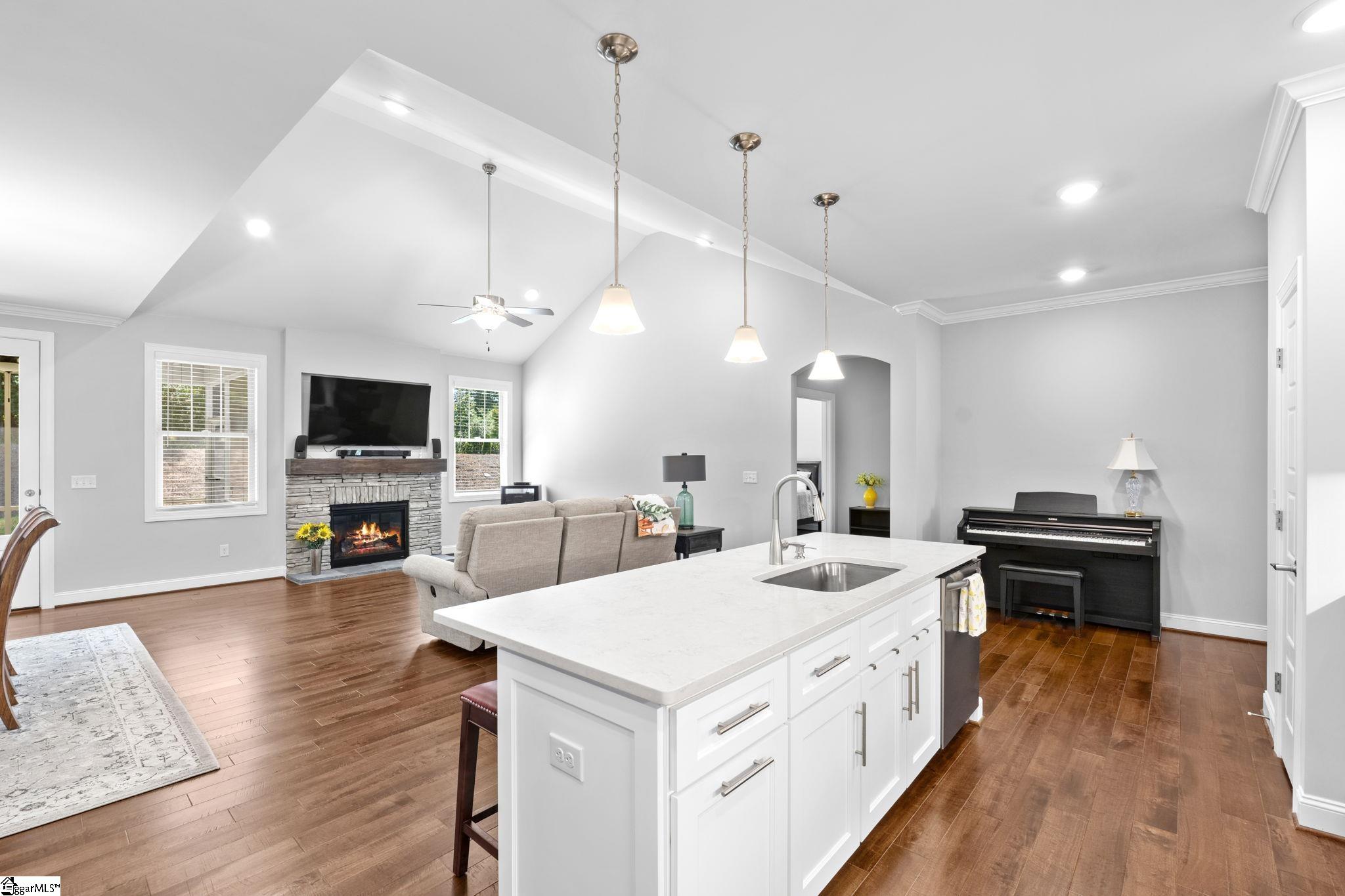 Home in Simpsonville, SC 29680 — photo 3