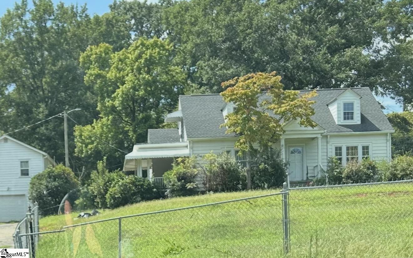 2819 Poinsett Highway — photo