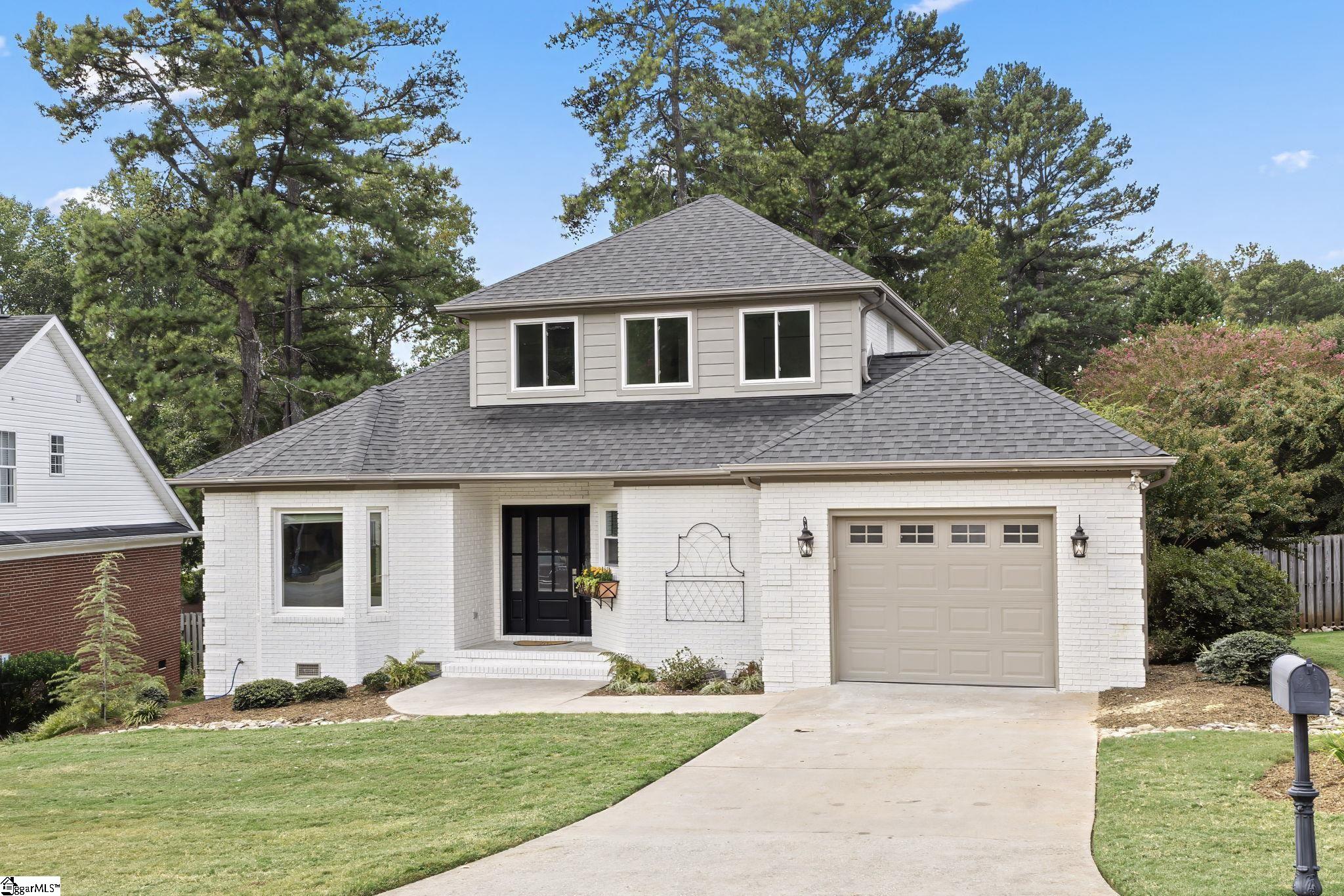 108 Commons Drive — photo