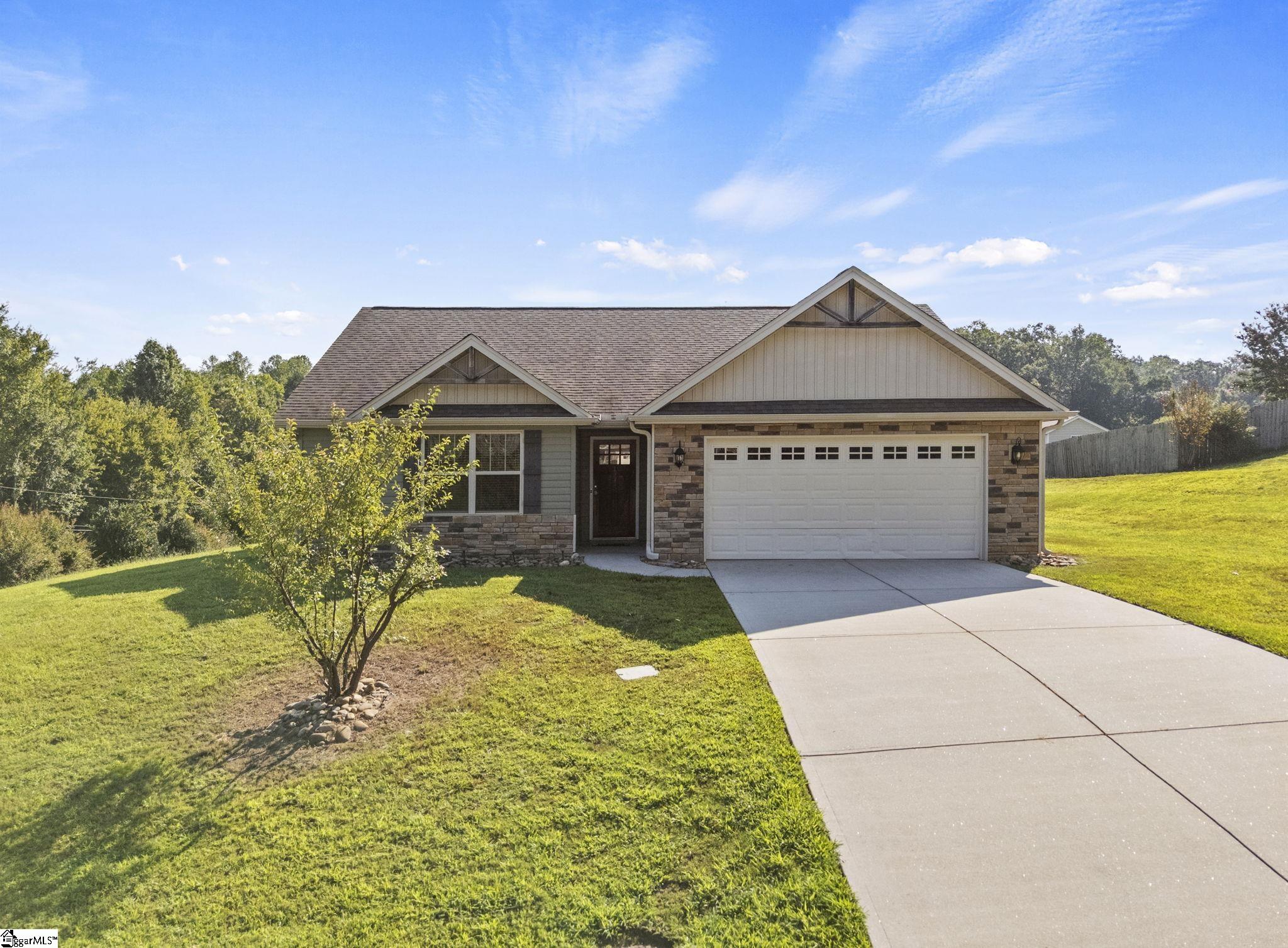 1 Hawkcrest Court — photo