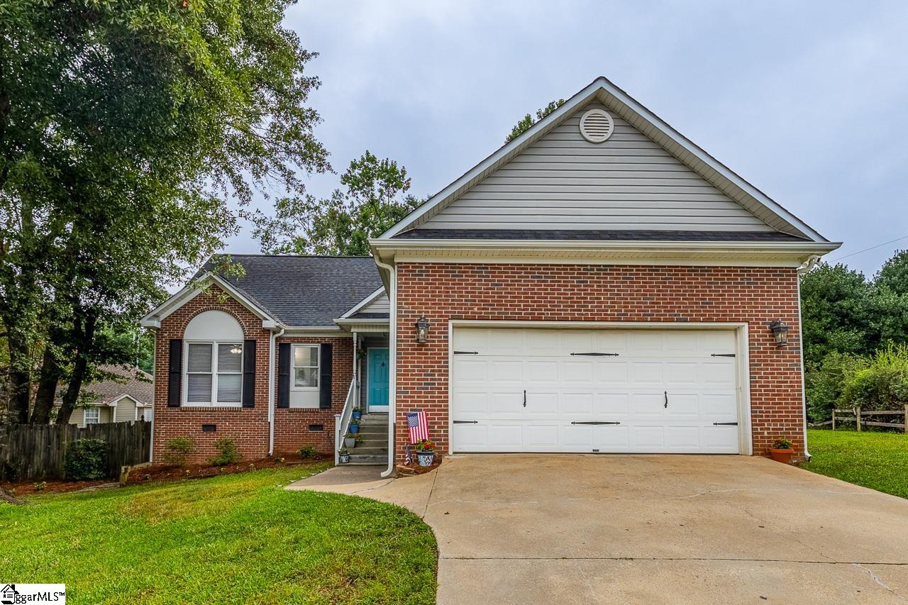 16 Fawndale Lane — photo