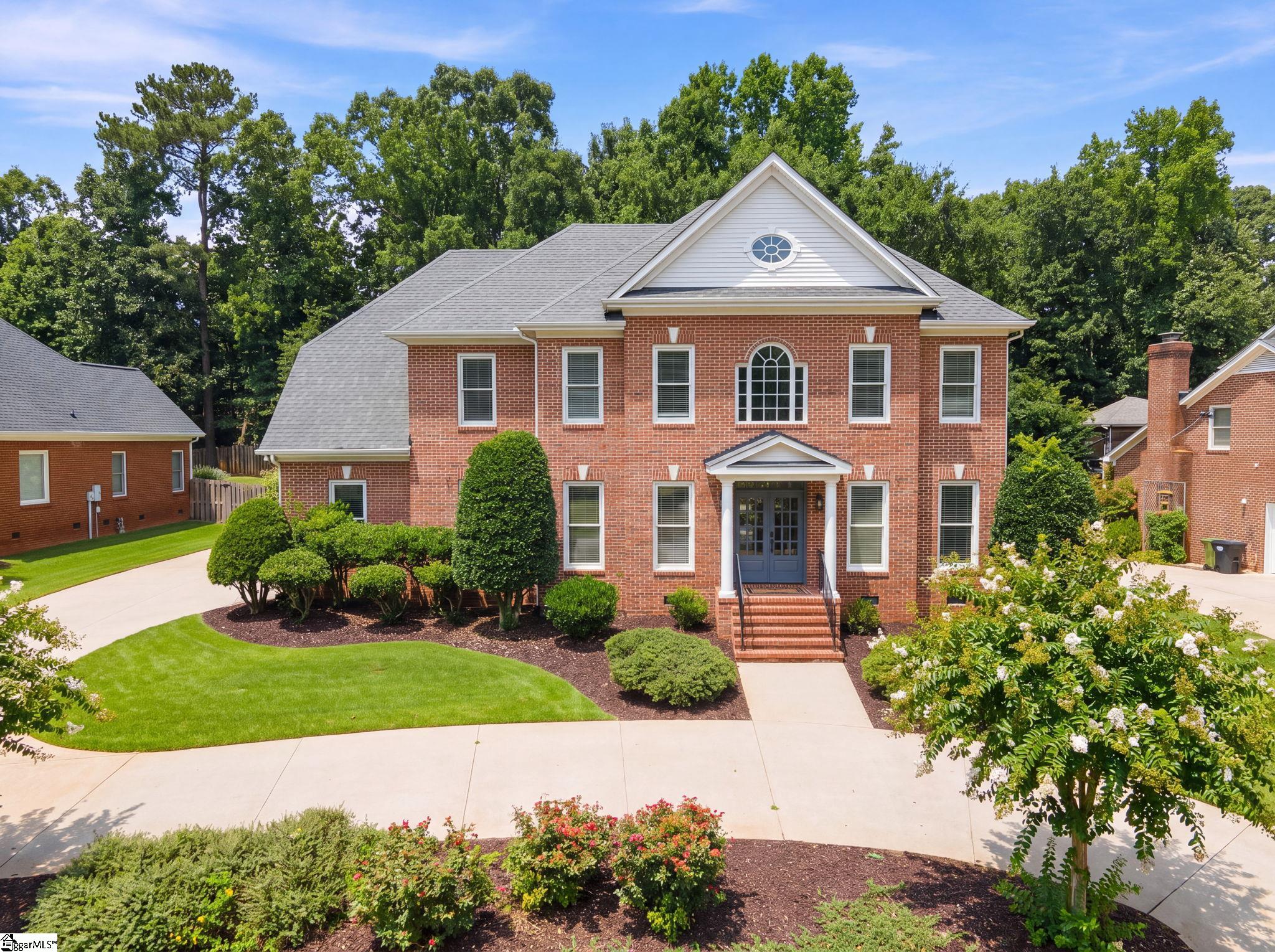 723 Carriage Hill Road — photo