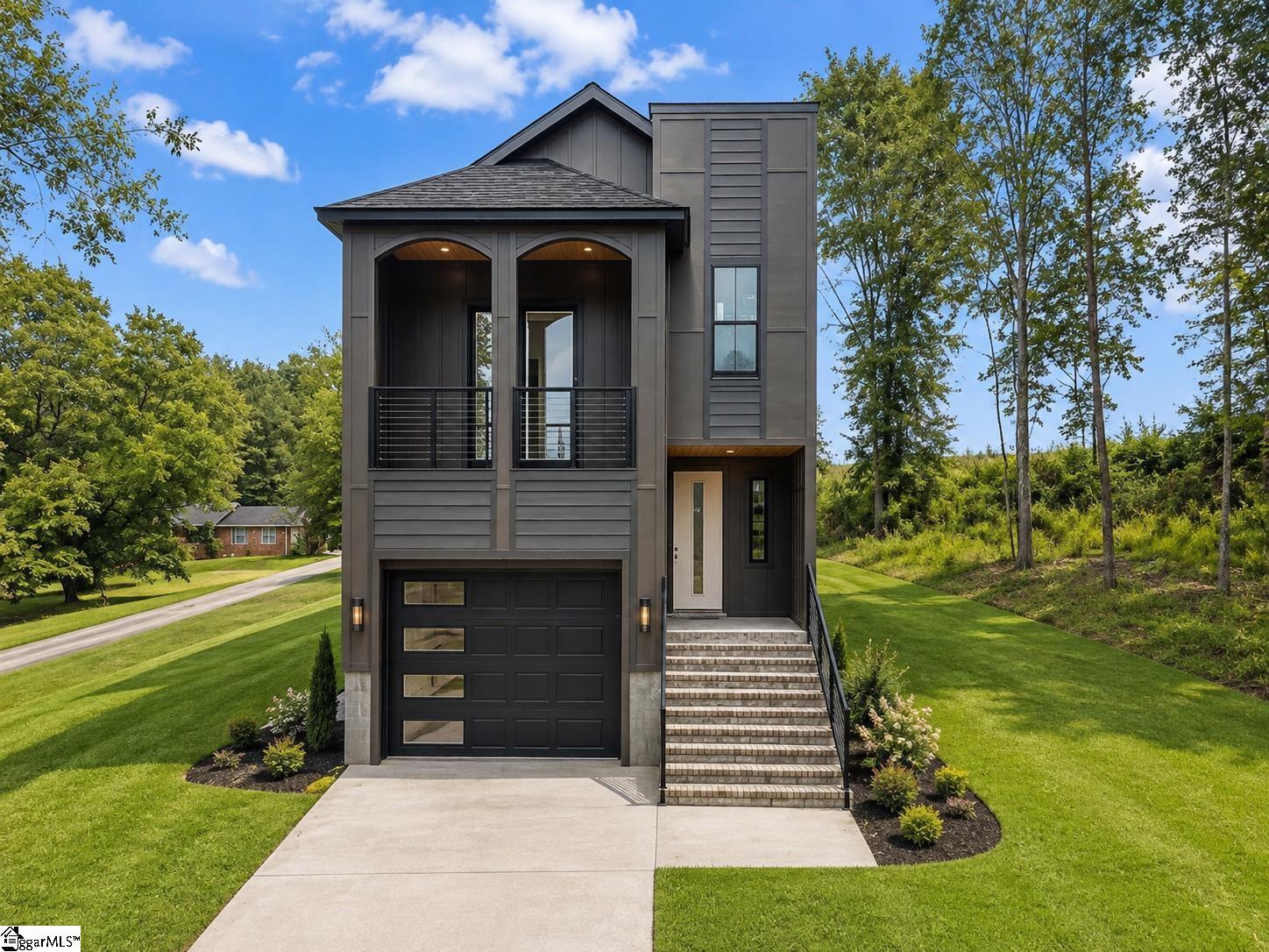1010 Highland Road — photo