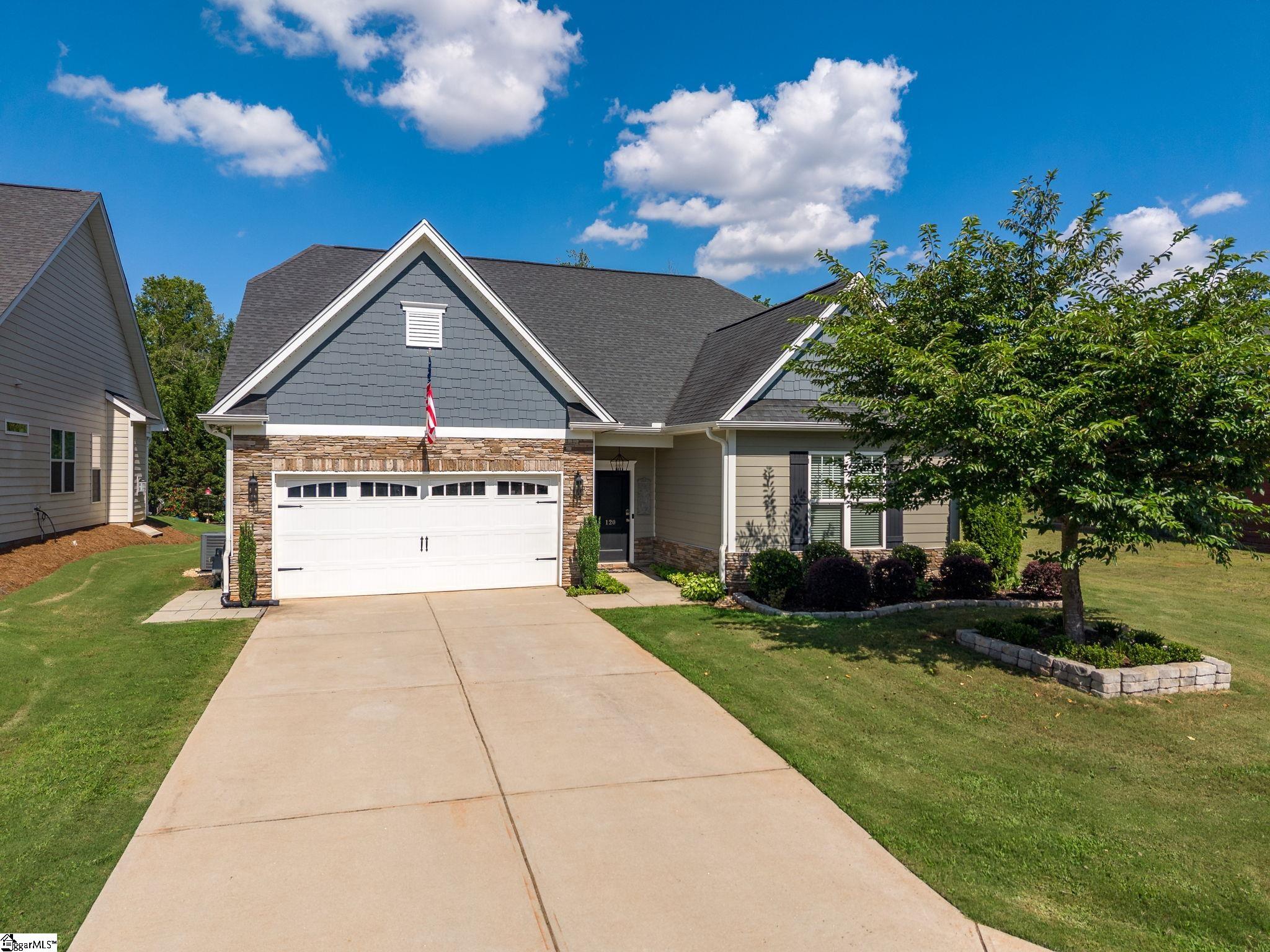 120 Broadleigh Court — photo