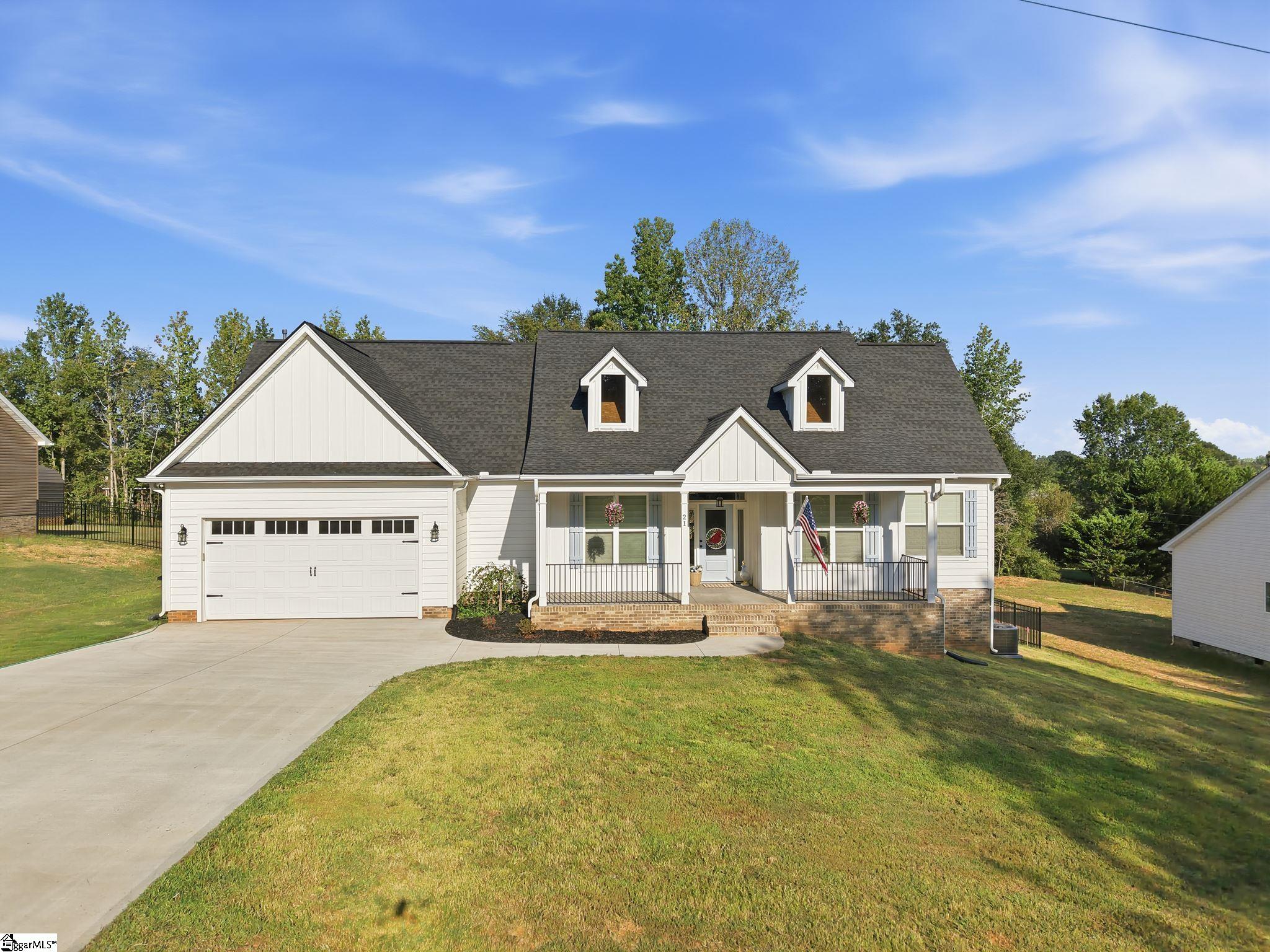 21 Greenbriar Lane — photo