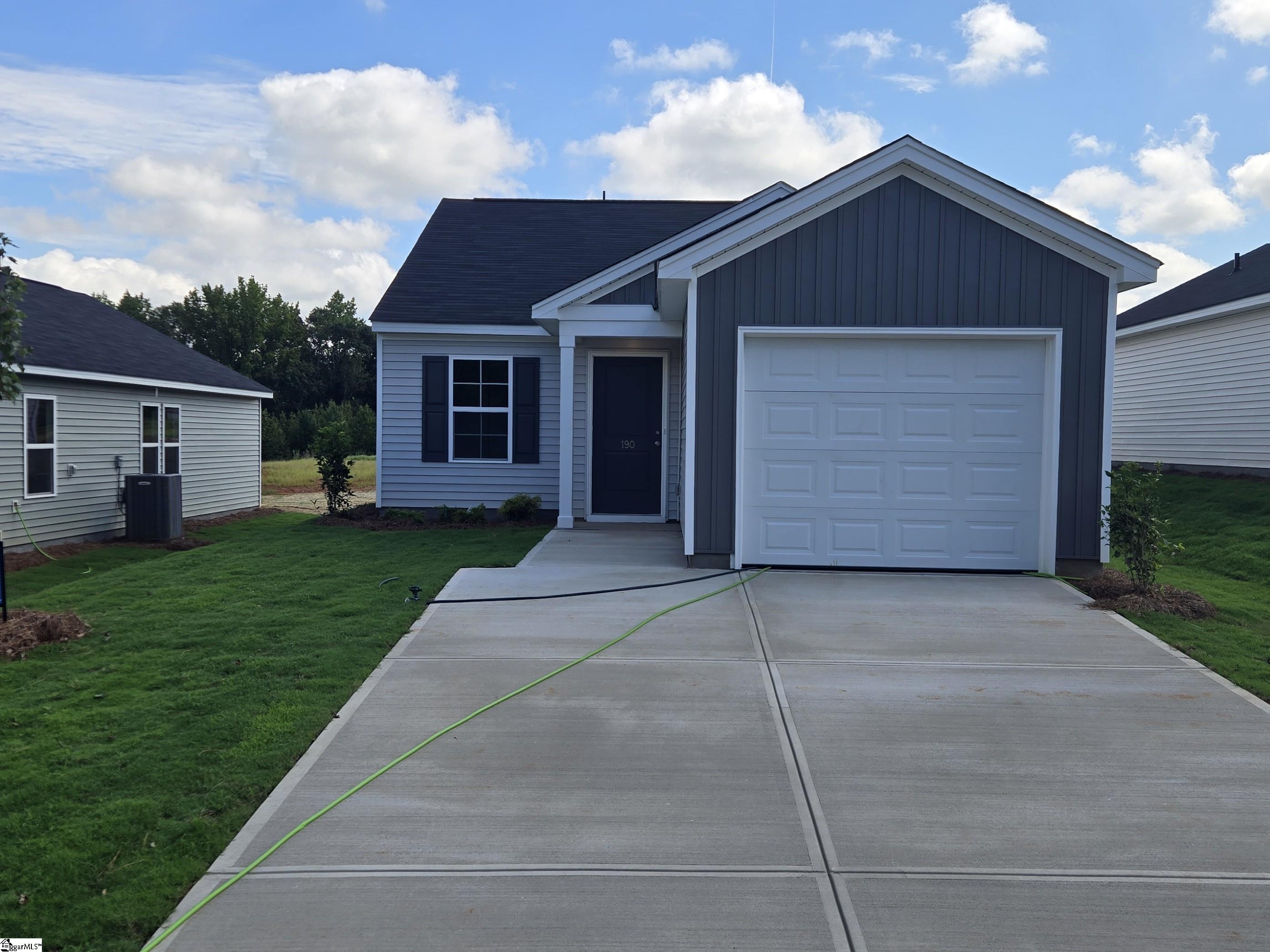 190 Cloverfield Lane — photo