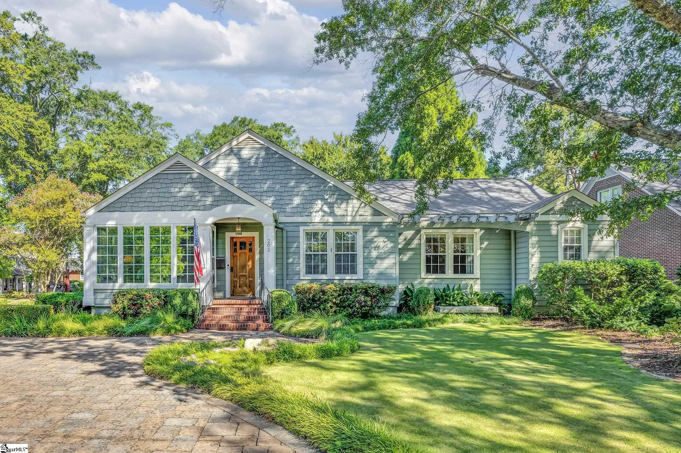 201 Brookwood Drive — photo
