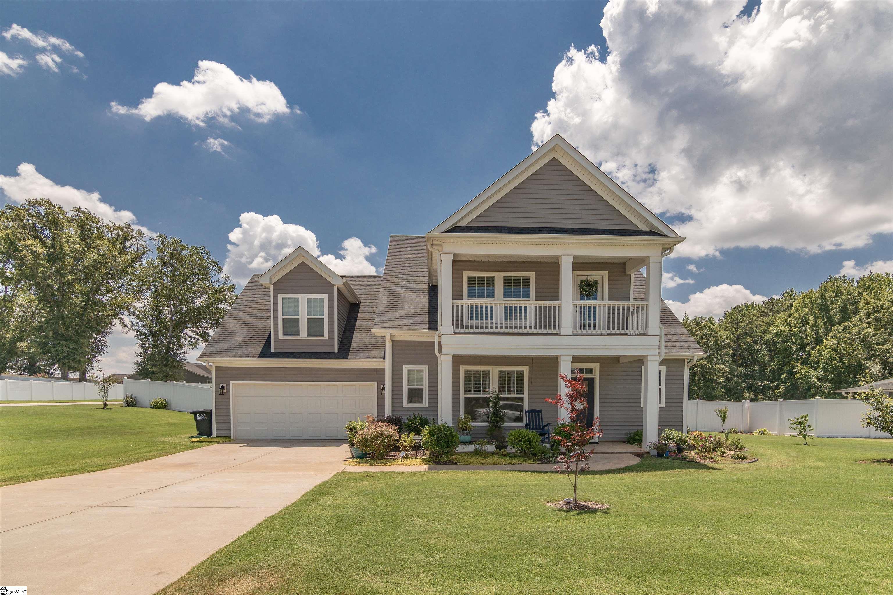701 Oak Hill Lane — photo