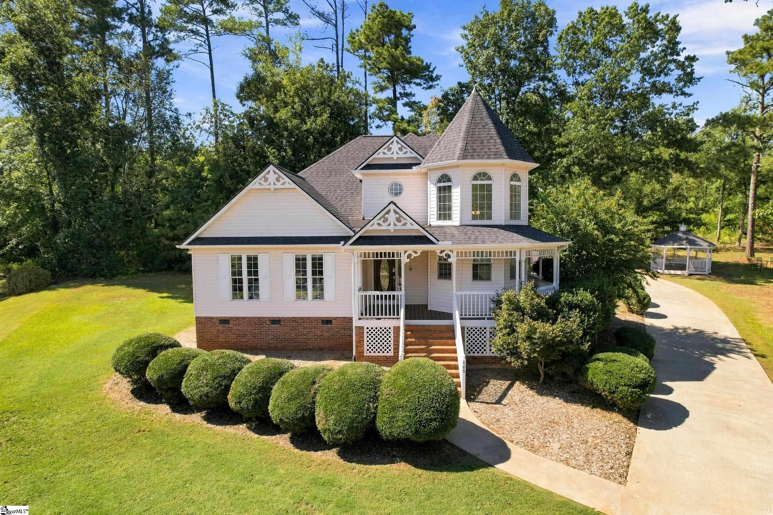 406 Stonewall Drive — photo