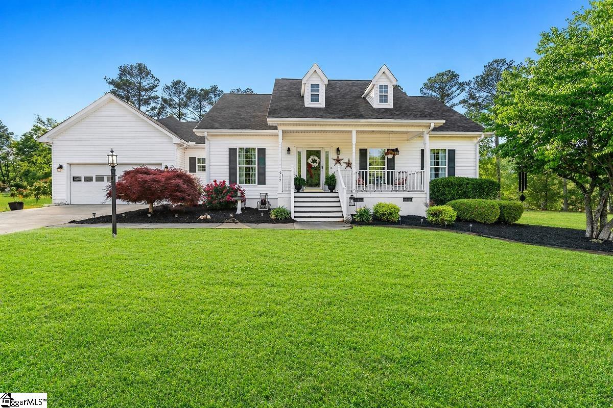 317 Green Oaks Rd — photo