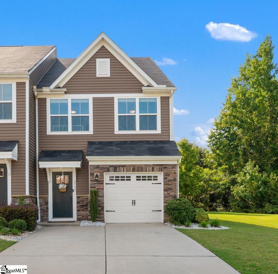 135 Lilywood Court — photo