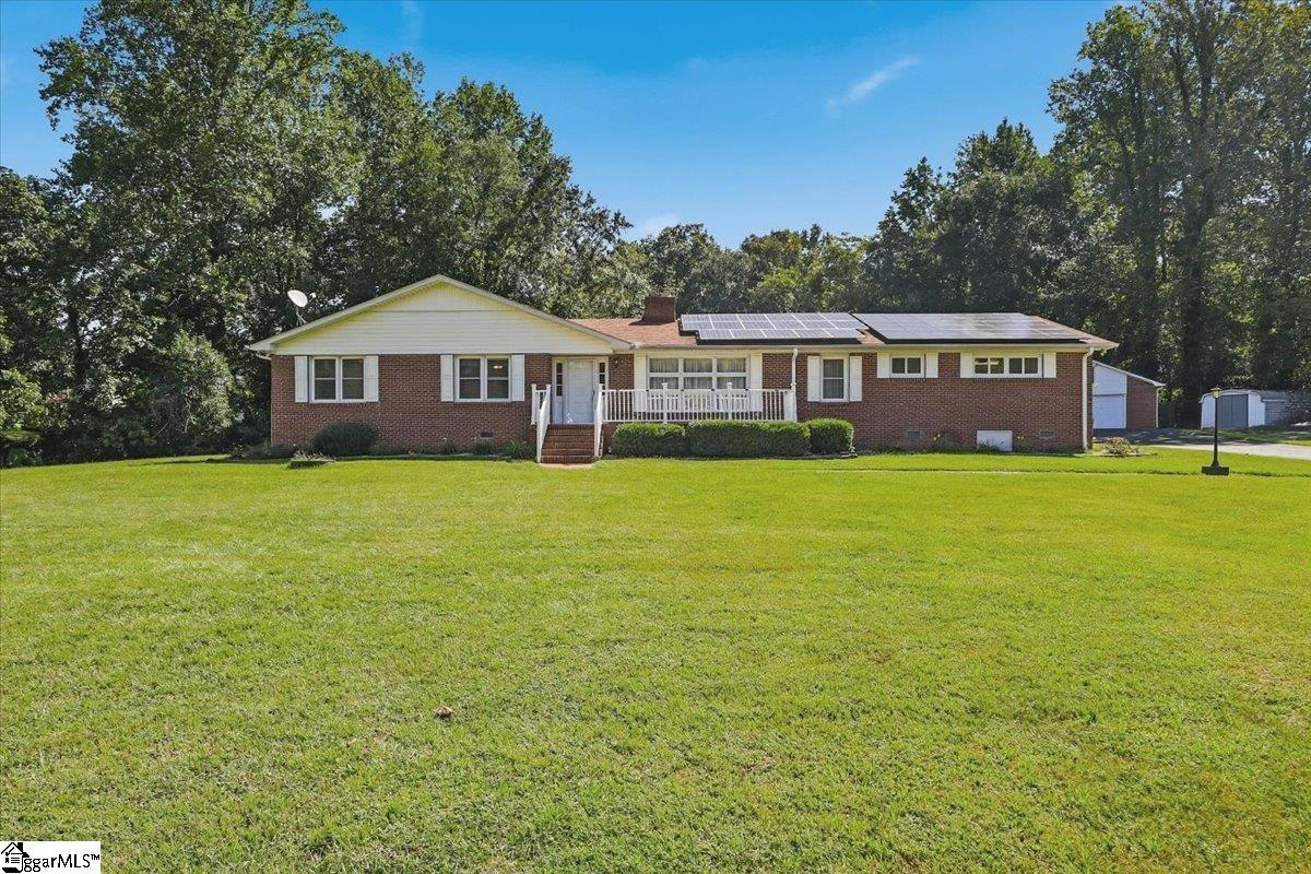 105 Lipscombe Drive — photo