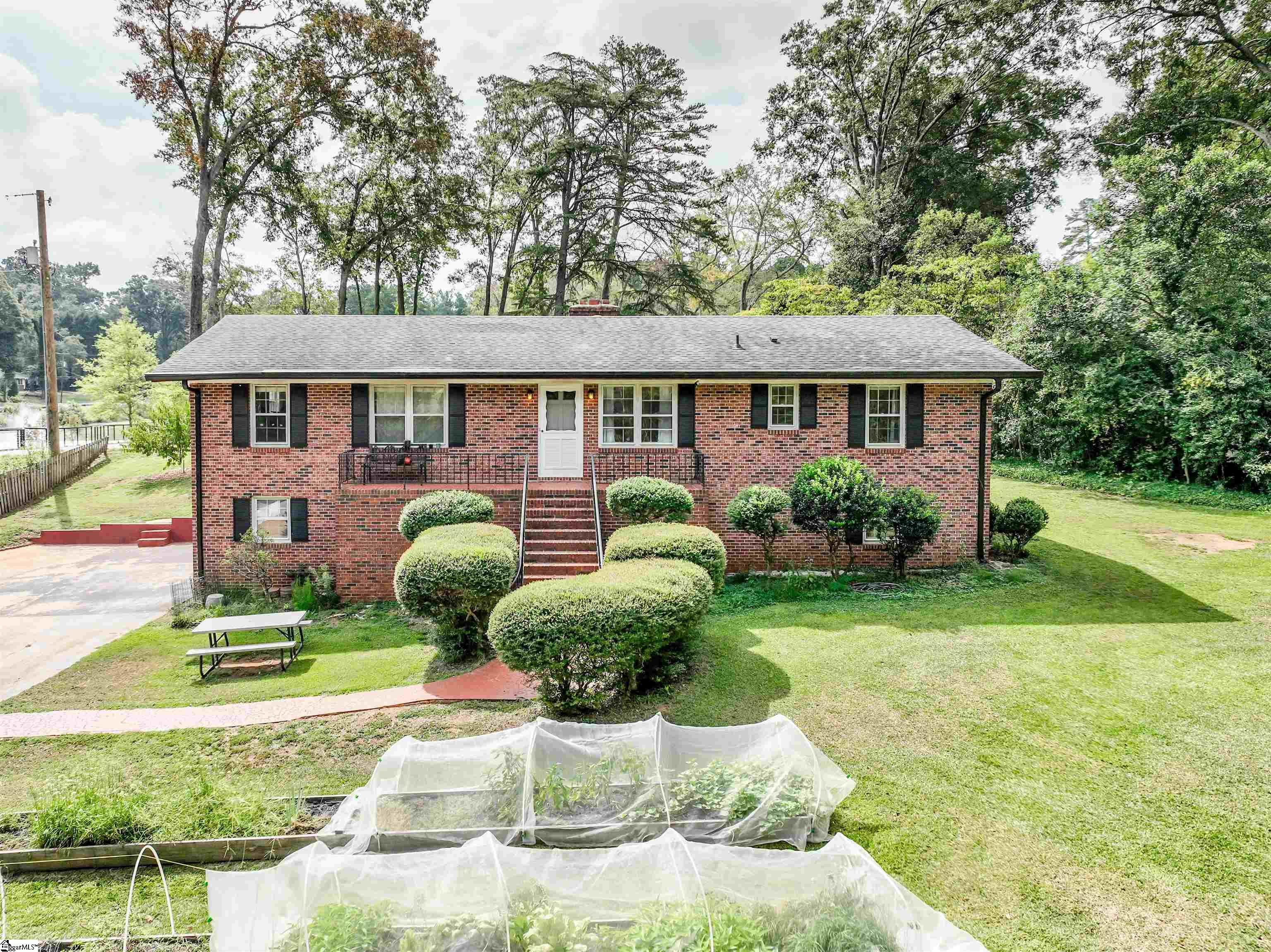 1007 Hiawatha Drive — photo