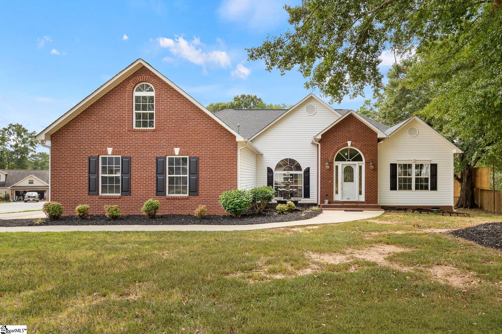 191 Amberwood Drive — photo