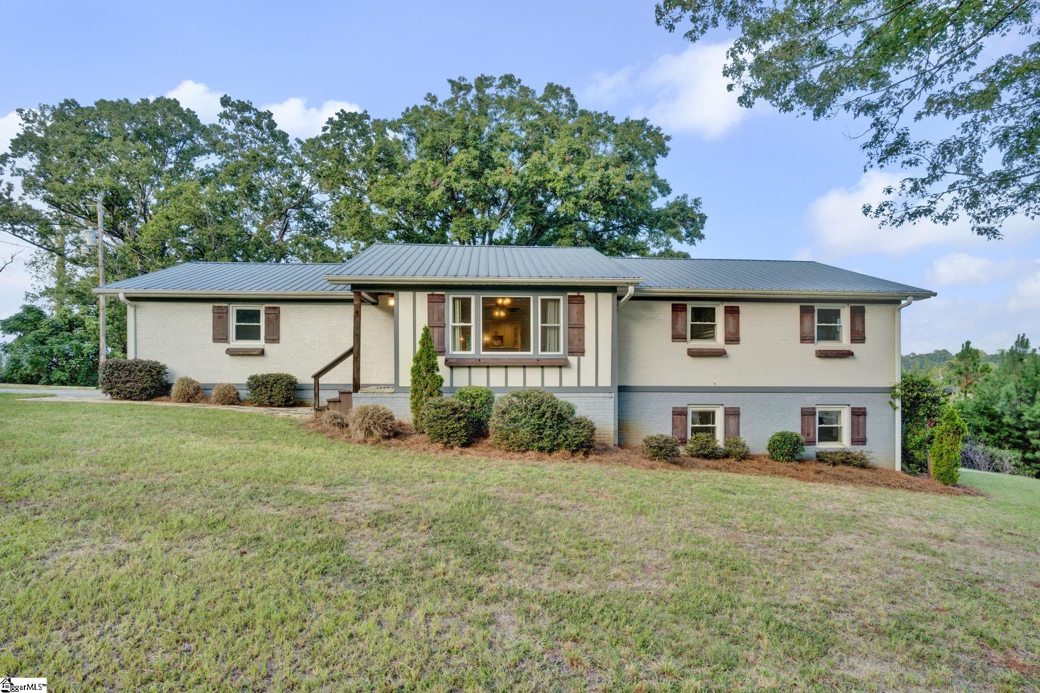 578 Gap Hill Road — photo