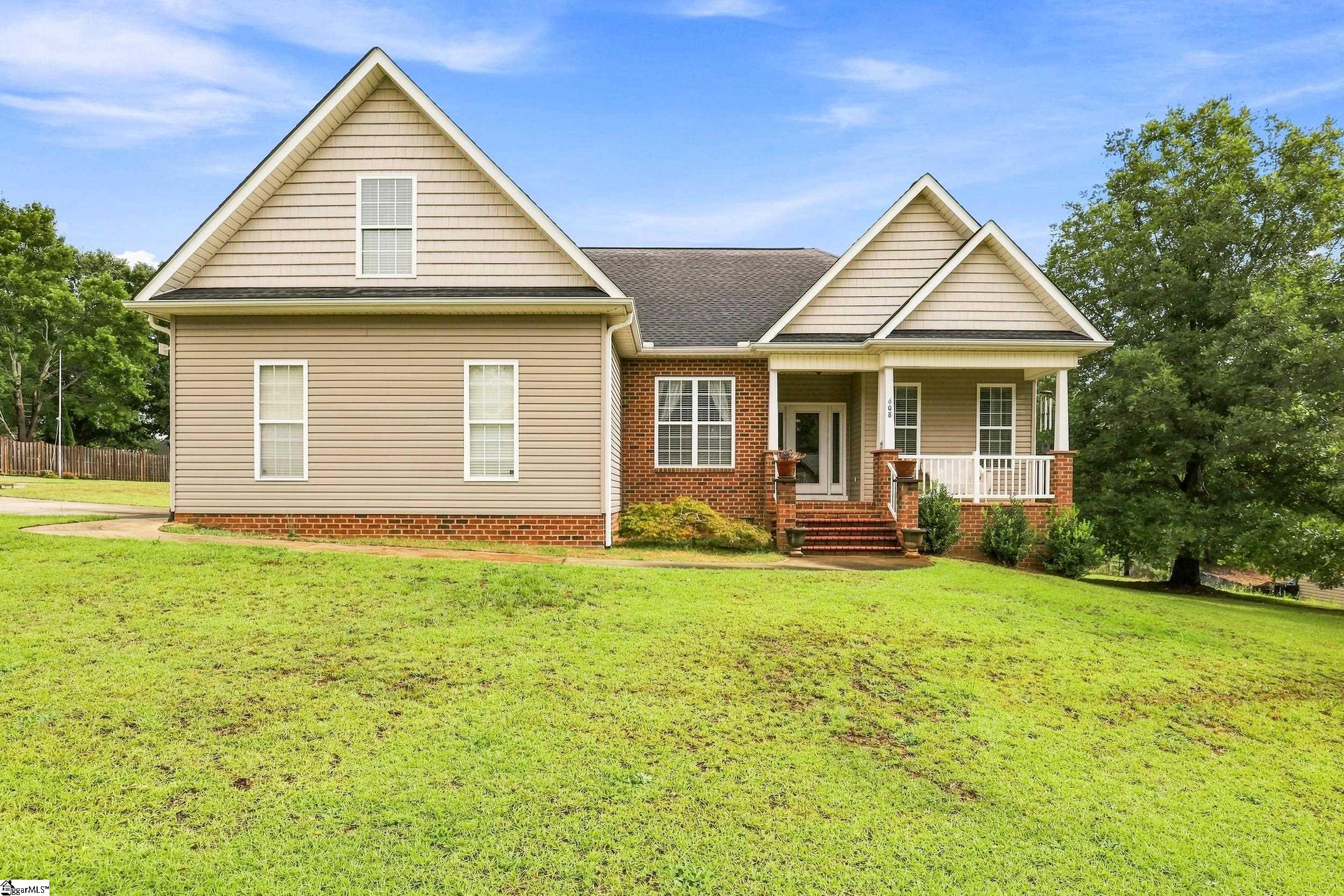 608 Mandeville Drive — photo