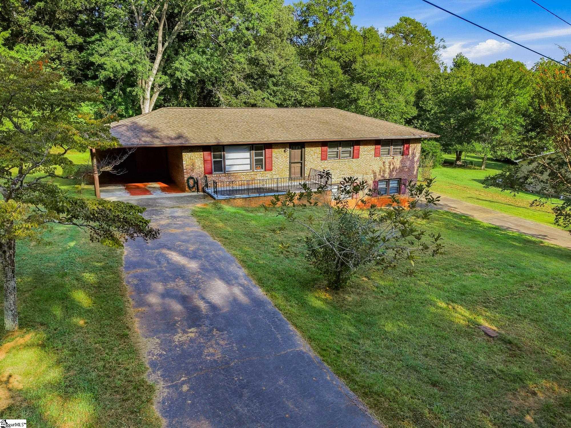 108 Apple Drive — photo