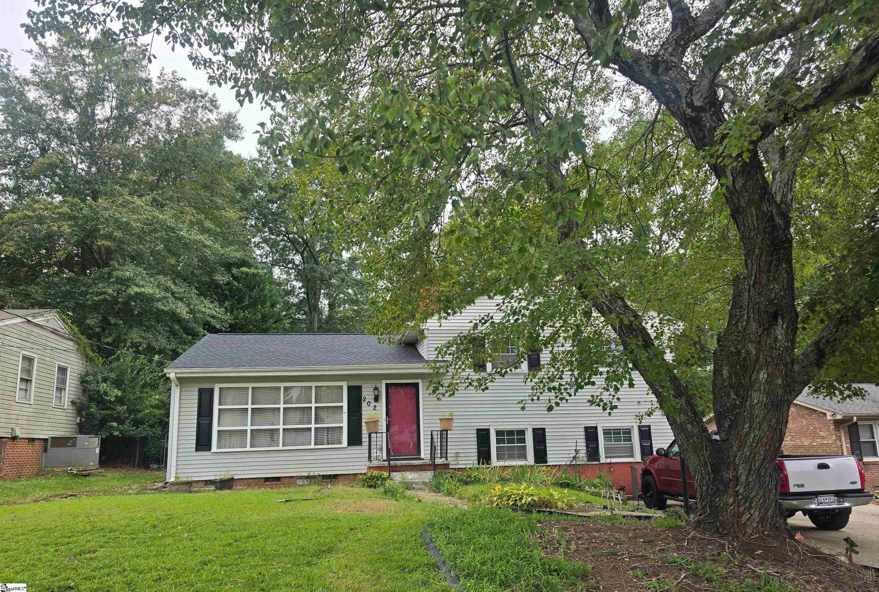 202 W Dorchester Boulevard — photo