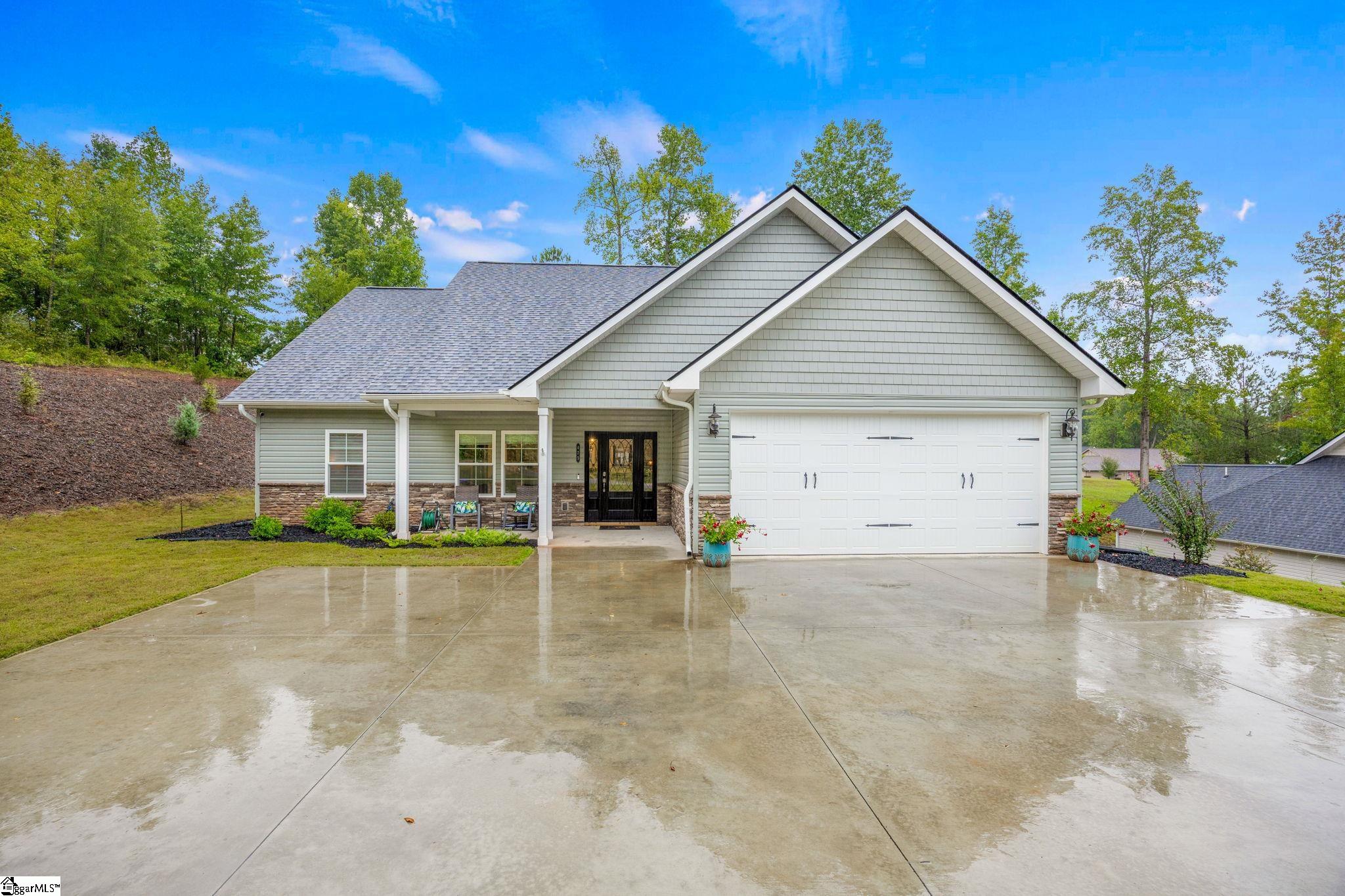 475 Twin View Drive — photo