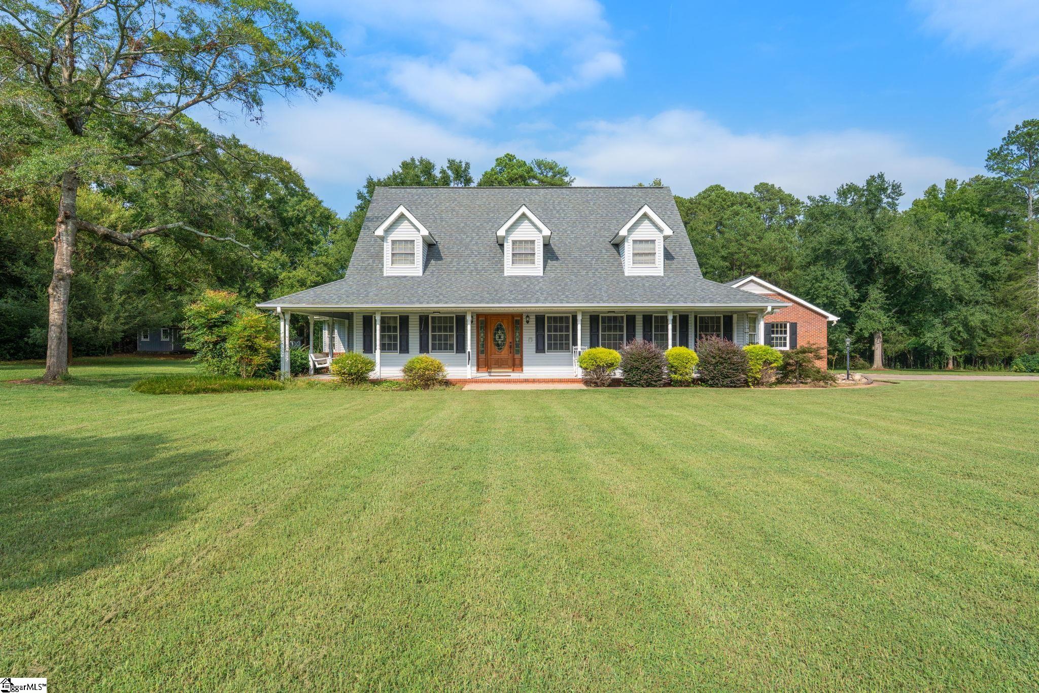 1100 Pine Knoll — photo