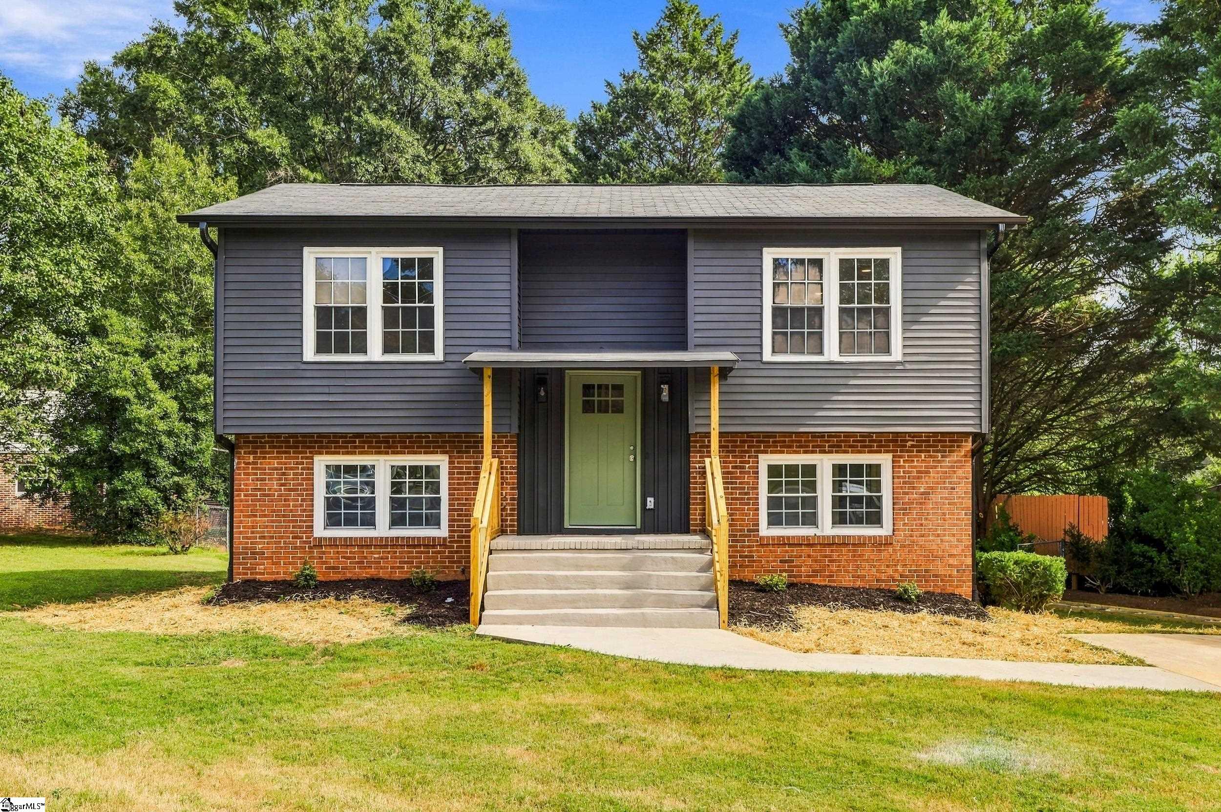 101 Agewood Drive — photo