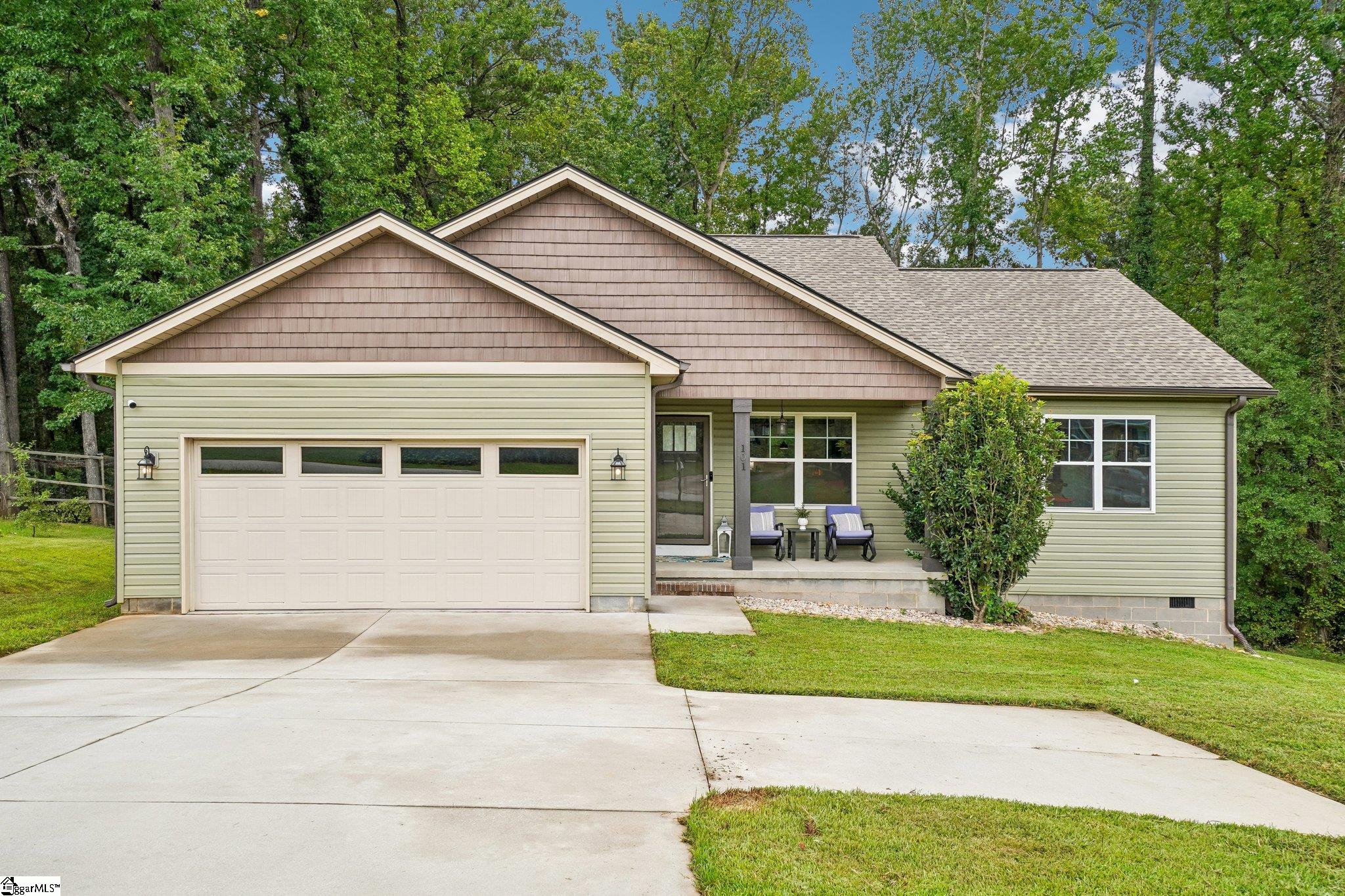 101 Boxwood Lane — photo