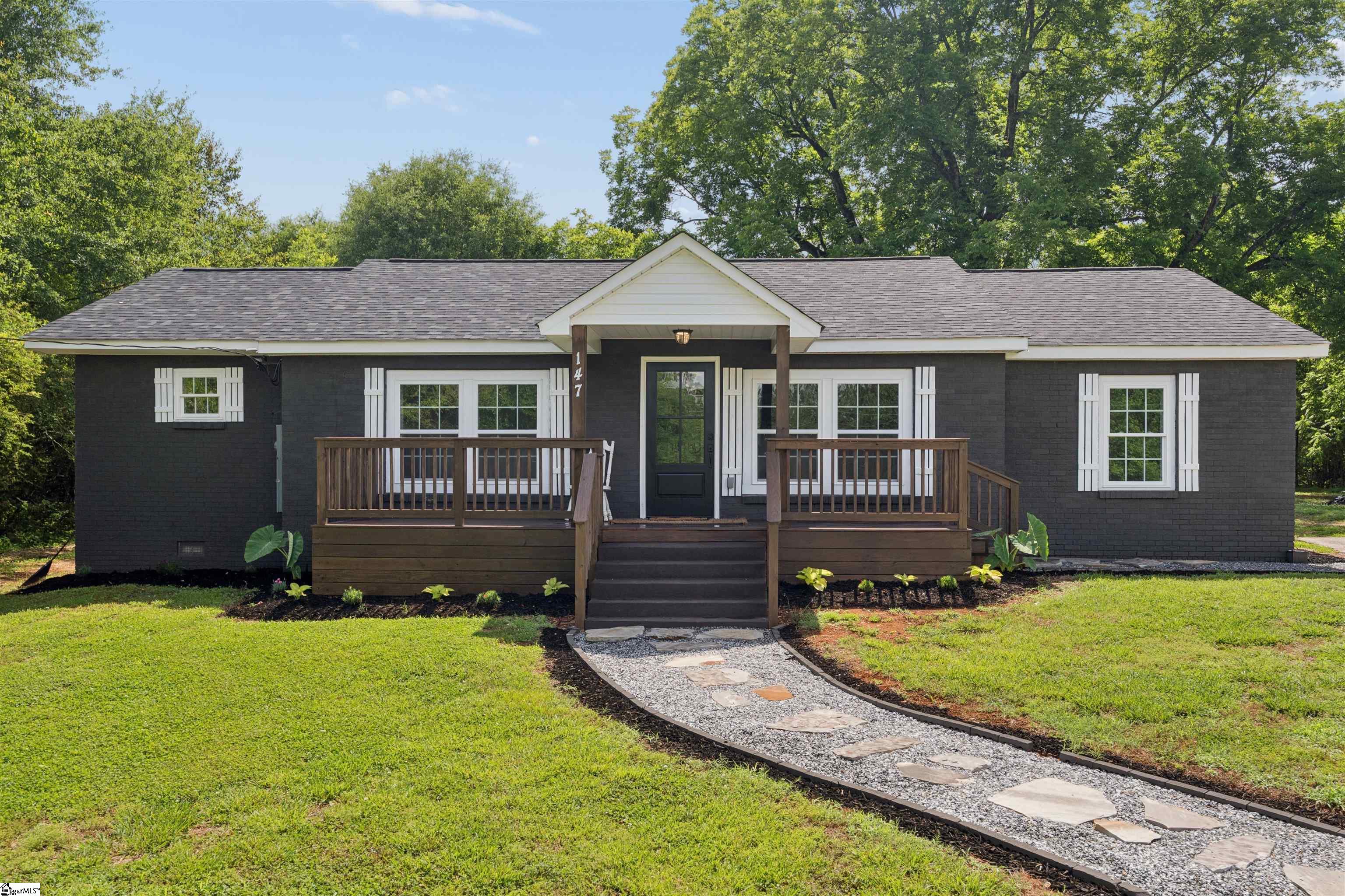 147 Taylor Road — photo