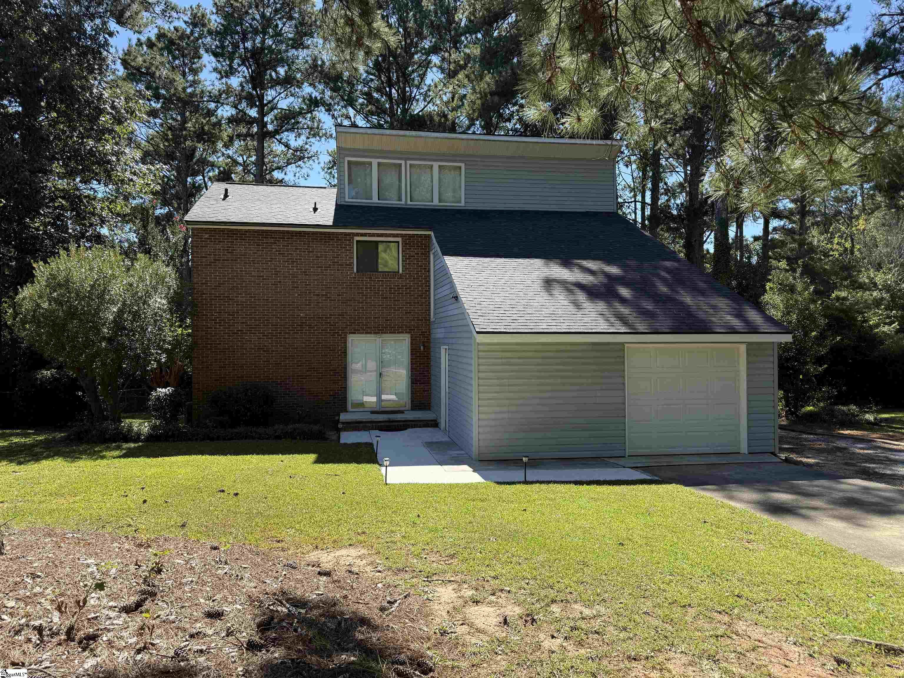 207 Preakness Patti Drive — photo