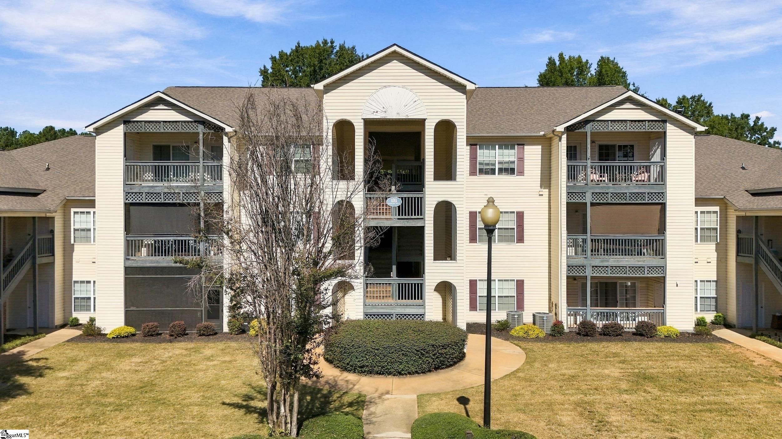 131 Wexford Drive Unit 207 — photo